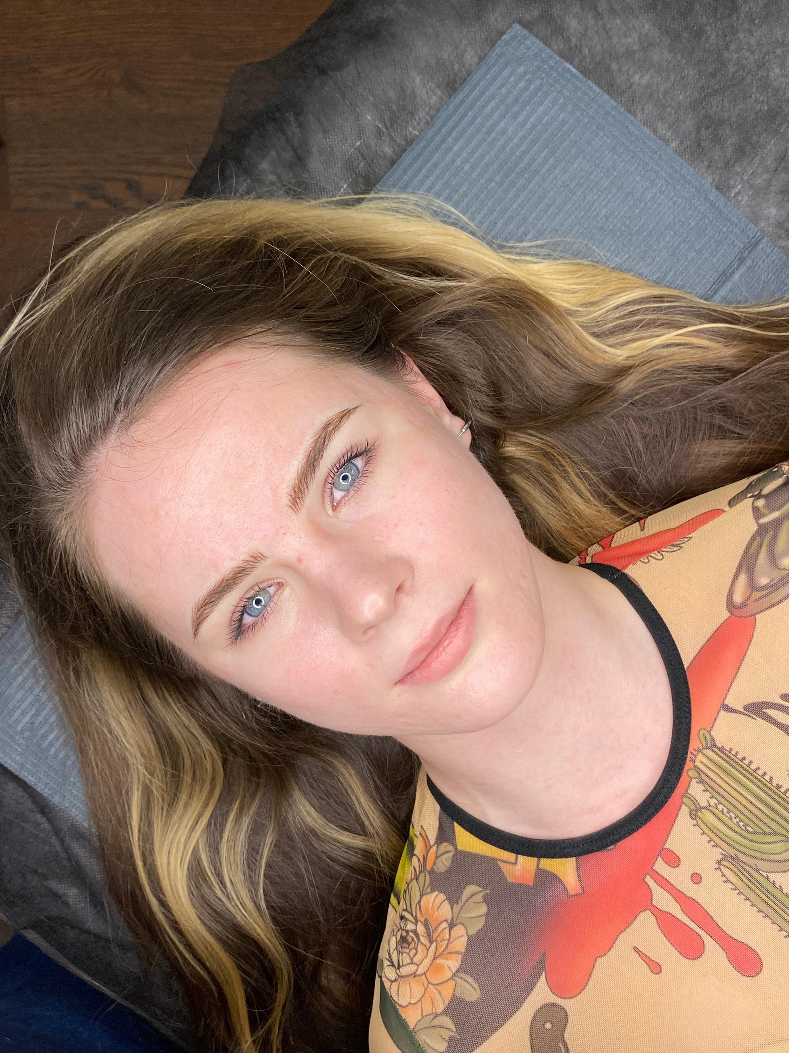 Онлайн обучение волосковой технике гиперреализм. Студия перманентного макияжа, косметологии и массажа SYMMETRY в Москве, м. Киевская