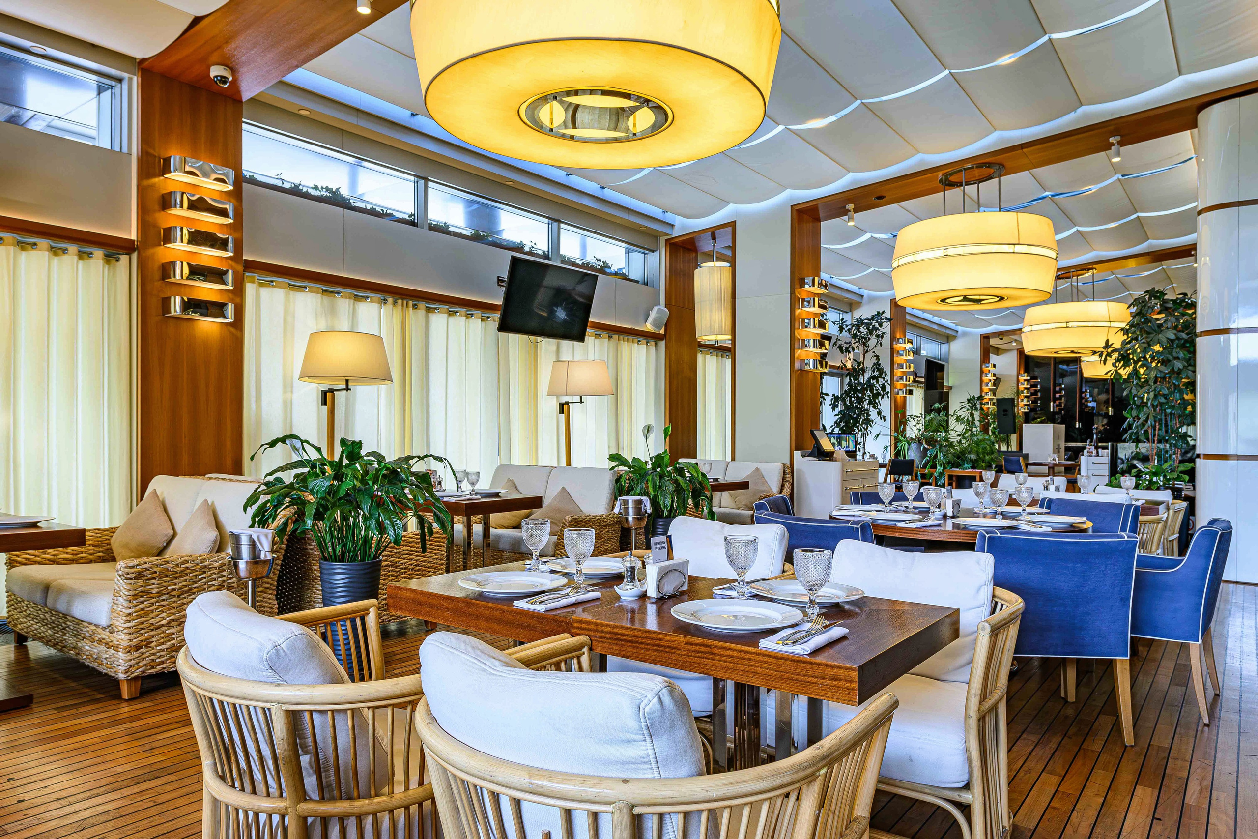 Интерьерный фотограф Озеров Денис, фотосъёмка для Zoon, Интерьерная фотосъёмка Ресторанов, Кафе, Баров, Лофт. г. Москва и Московская область. Интерьерный & Репортажный фотограф Озеров Денис, г. Москва