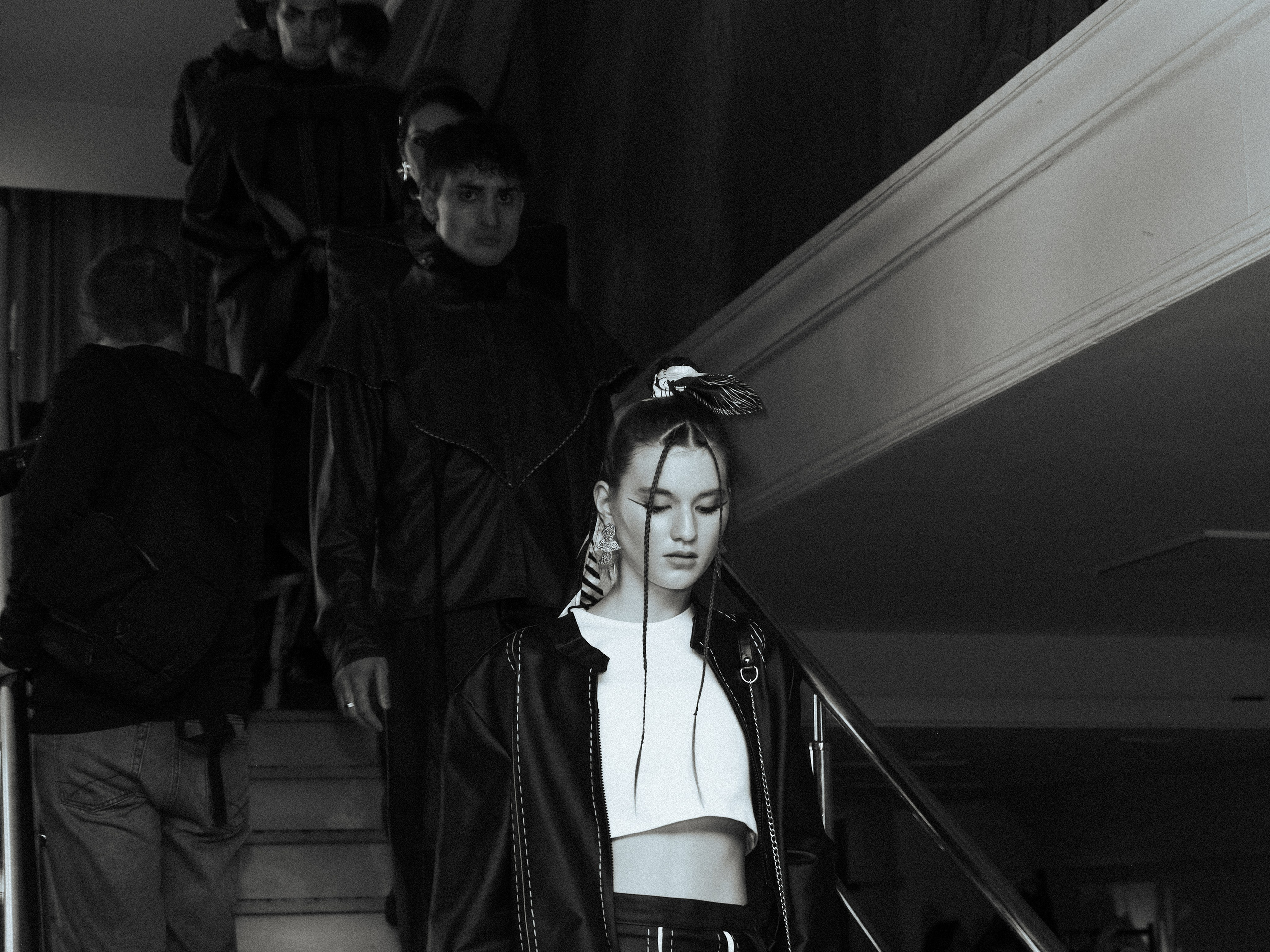 Бэкстейдж показ. Фэшн фотограф Арина Эльюс в Новосибирске