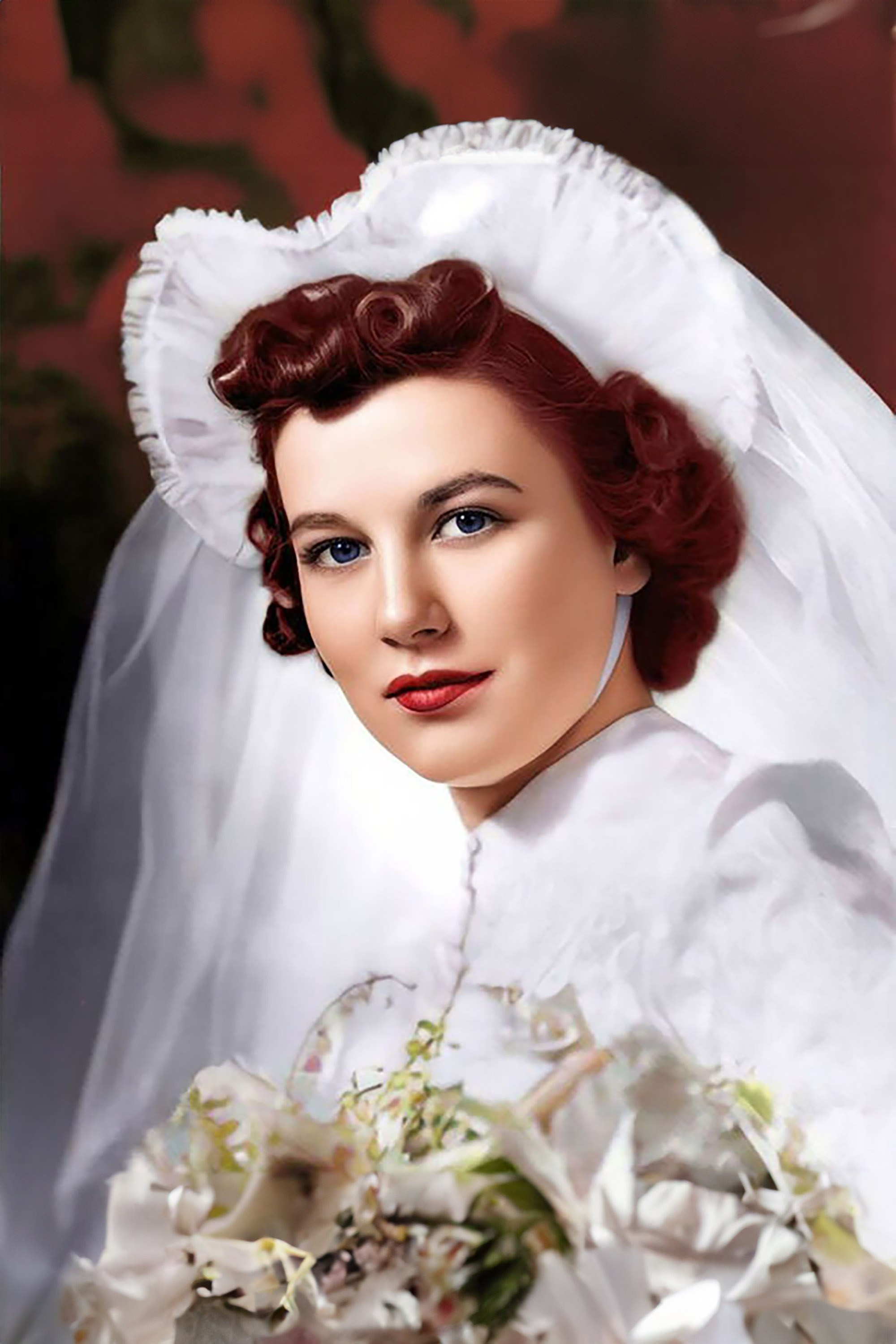 Revive Your Memories with Expert Photo Restoration Services. AI Photo Retoucher and Image Restorer Zhanna Ognivo