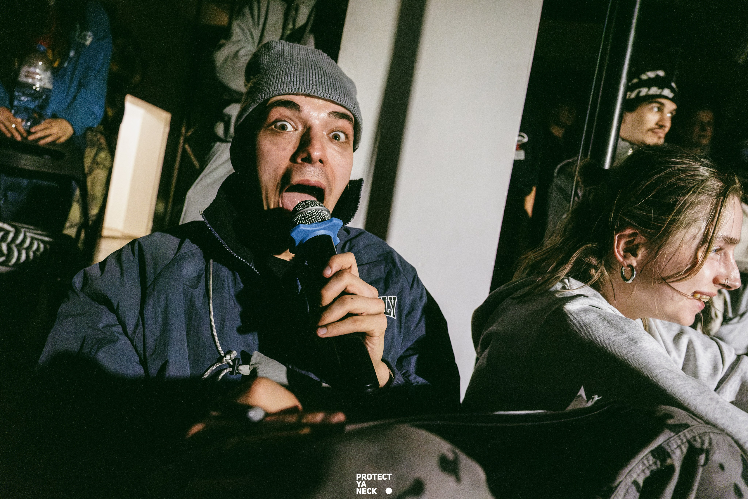 PROTECT YA NECK 22/03 (@youlovebu). Соня бу тебя сфоткала
