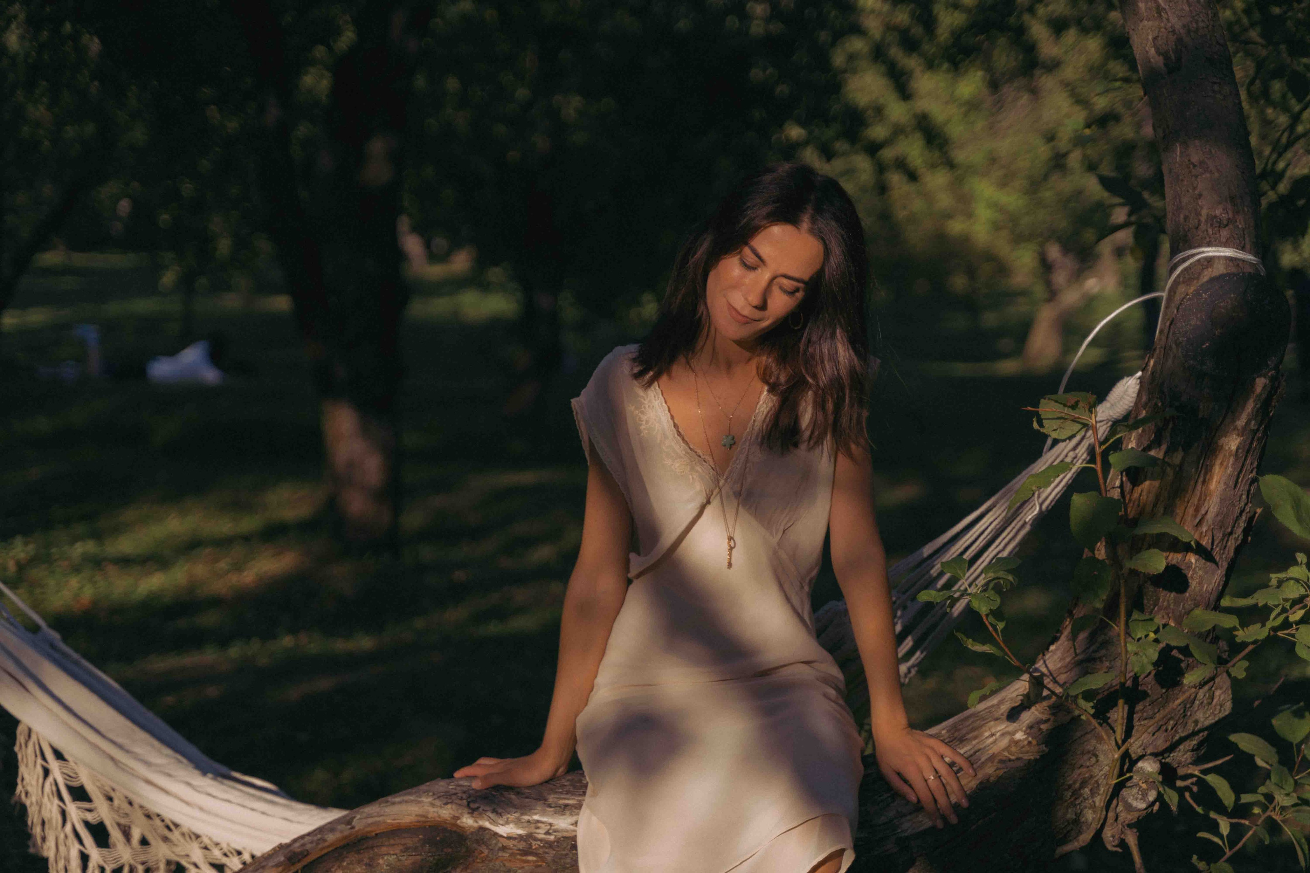 Яблоневый сад и гамак. Фотограф и видеограф в Москве и Абу Даби Мария Кулагина