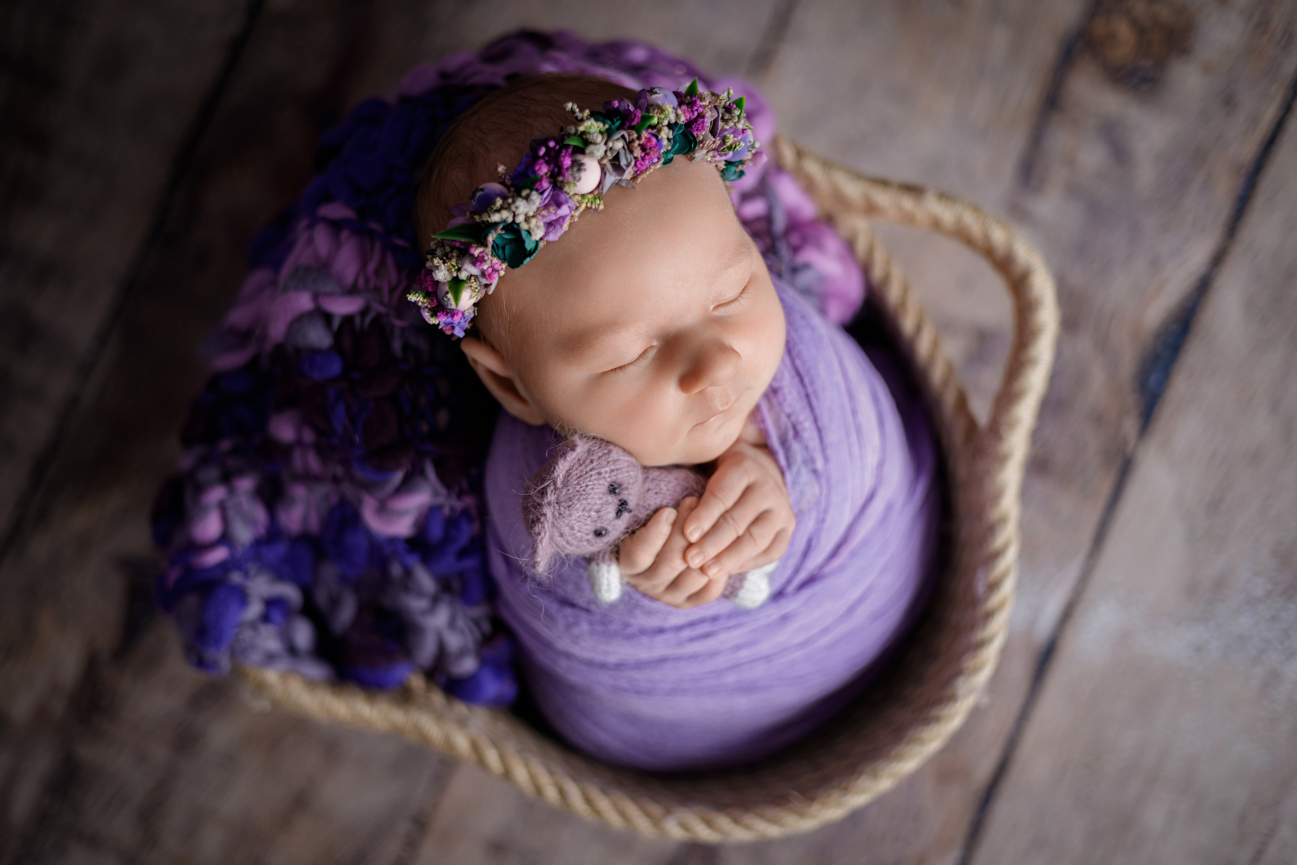 Виолетта. Евгения Горбунова фотограф новорожденных в Новом Уренгое