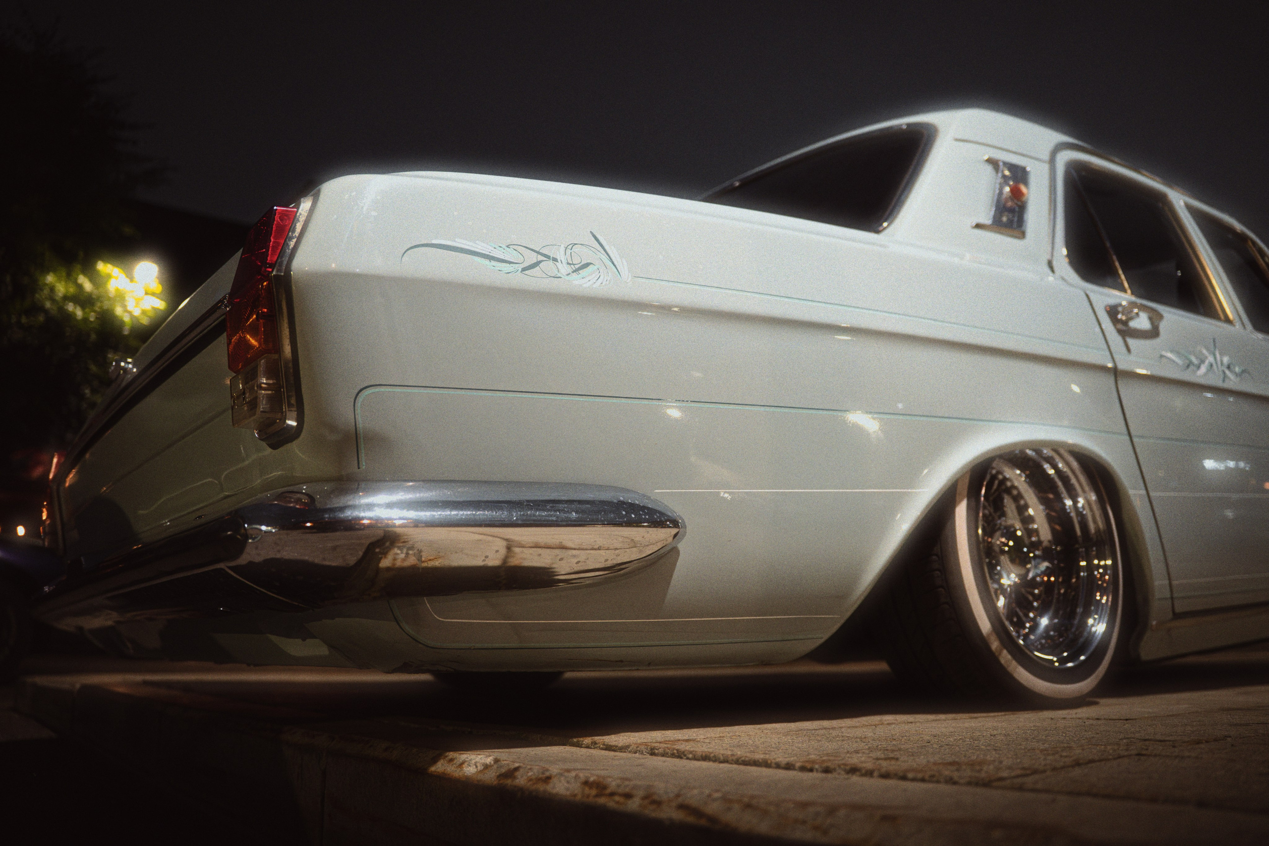 GAZ 24 «Russian Lowrider». Автомобильный фотограф в Москве Дмитрий Глазков