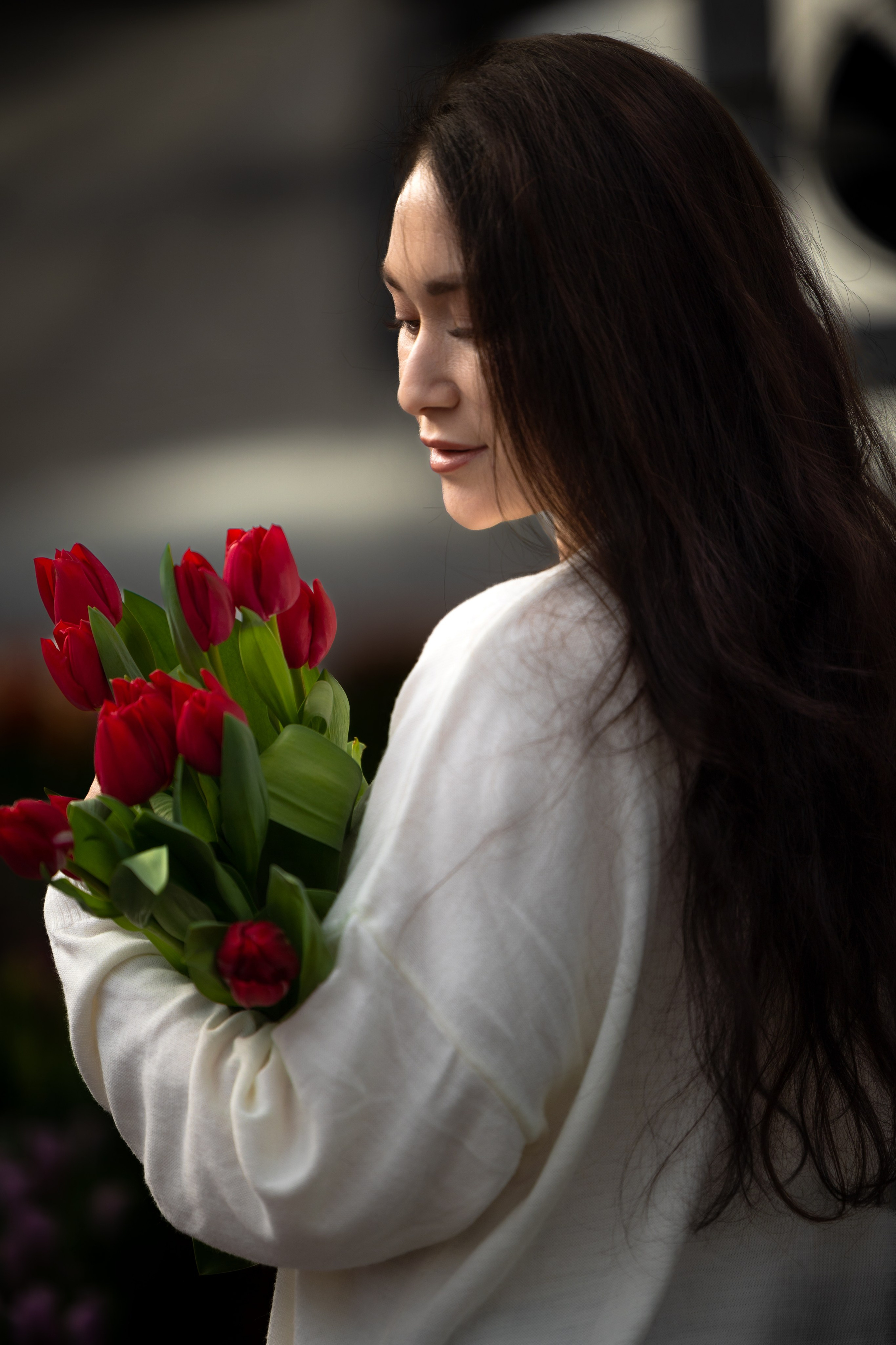 Фотосессия в теплице с тюльпанами. Свадебный фотограф Астрахань