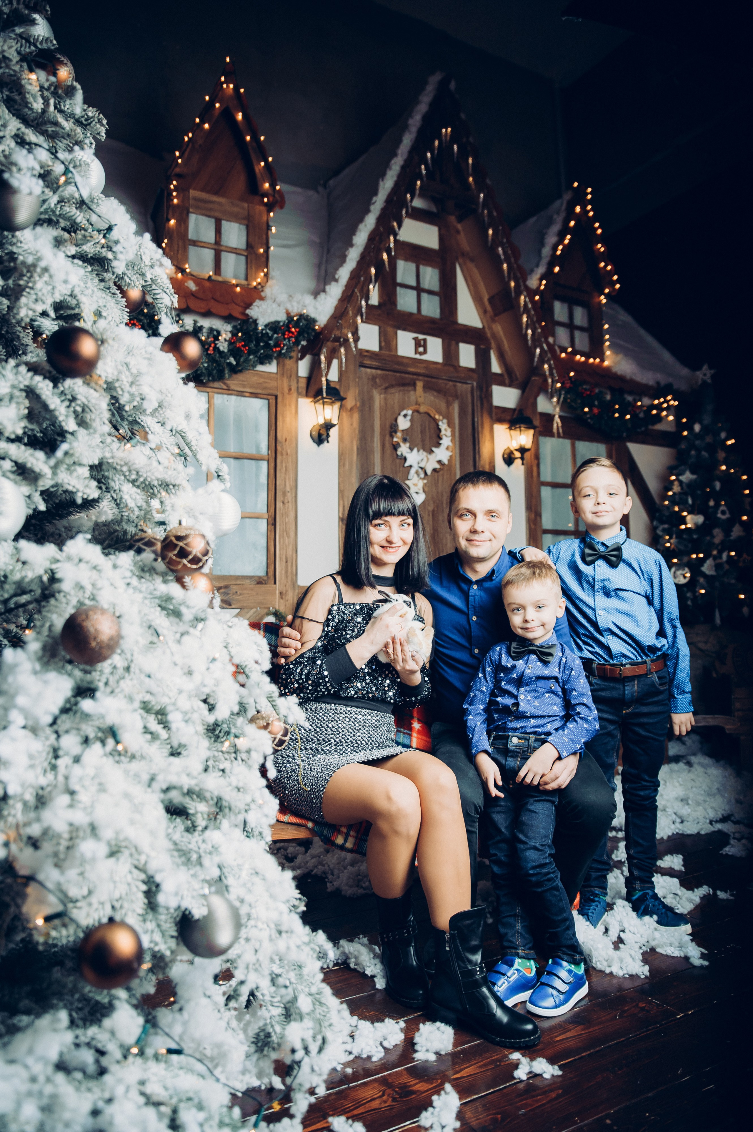 Новогодняя фотосессия в студии, общая фотография, дети