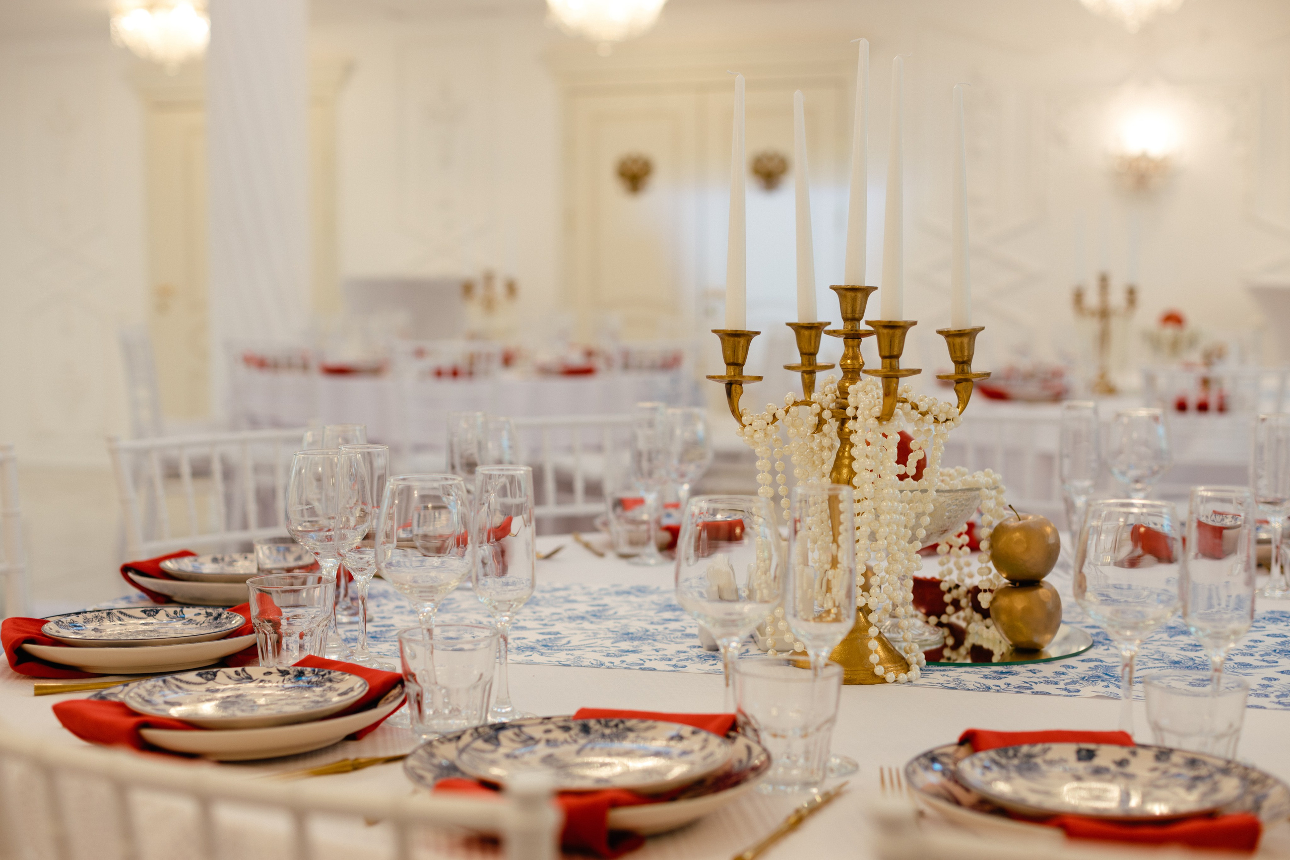 Полина и Антон. Свадебный фотограф Александра Тюлякова