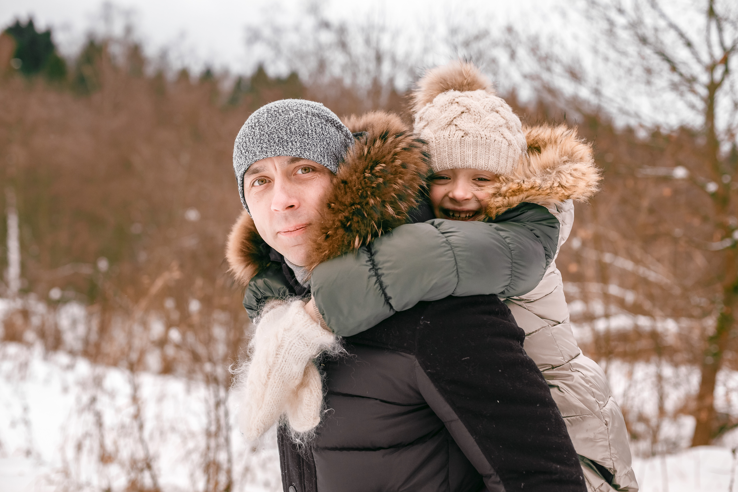 Семейная фотосессия зимой на природе