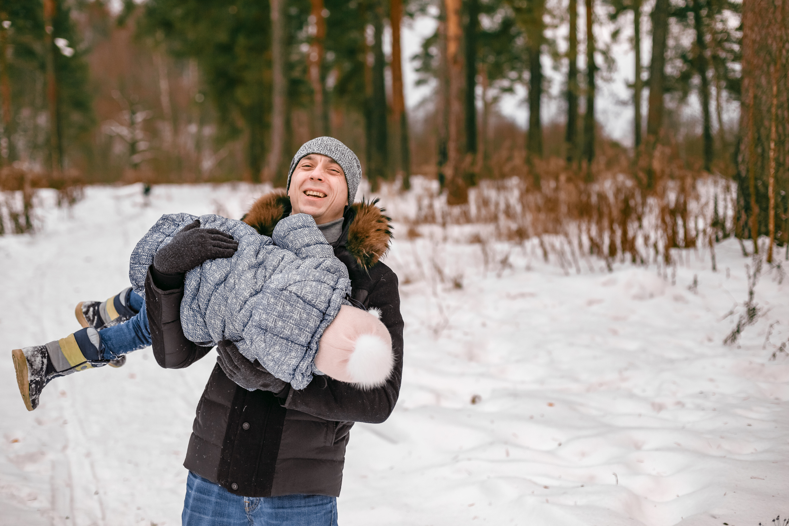 Семейная фотосессия зимой на природе