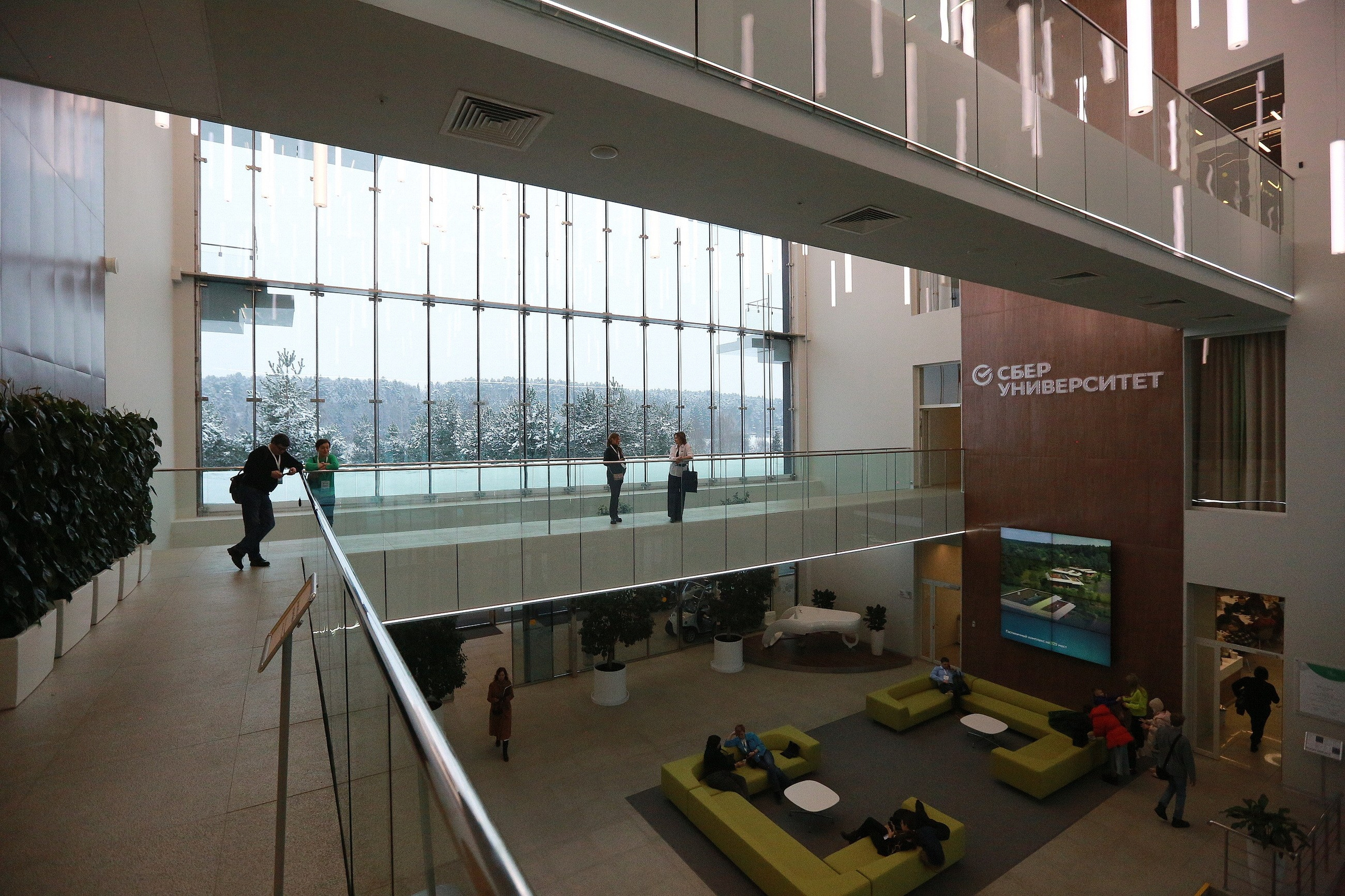 Дело Года 2024. Счастье в деятельности. Проект Филиппа Гузенюка. Фотографирую масштабные события, людей и их истории по всему миру. Константин Трубников