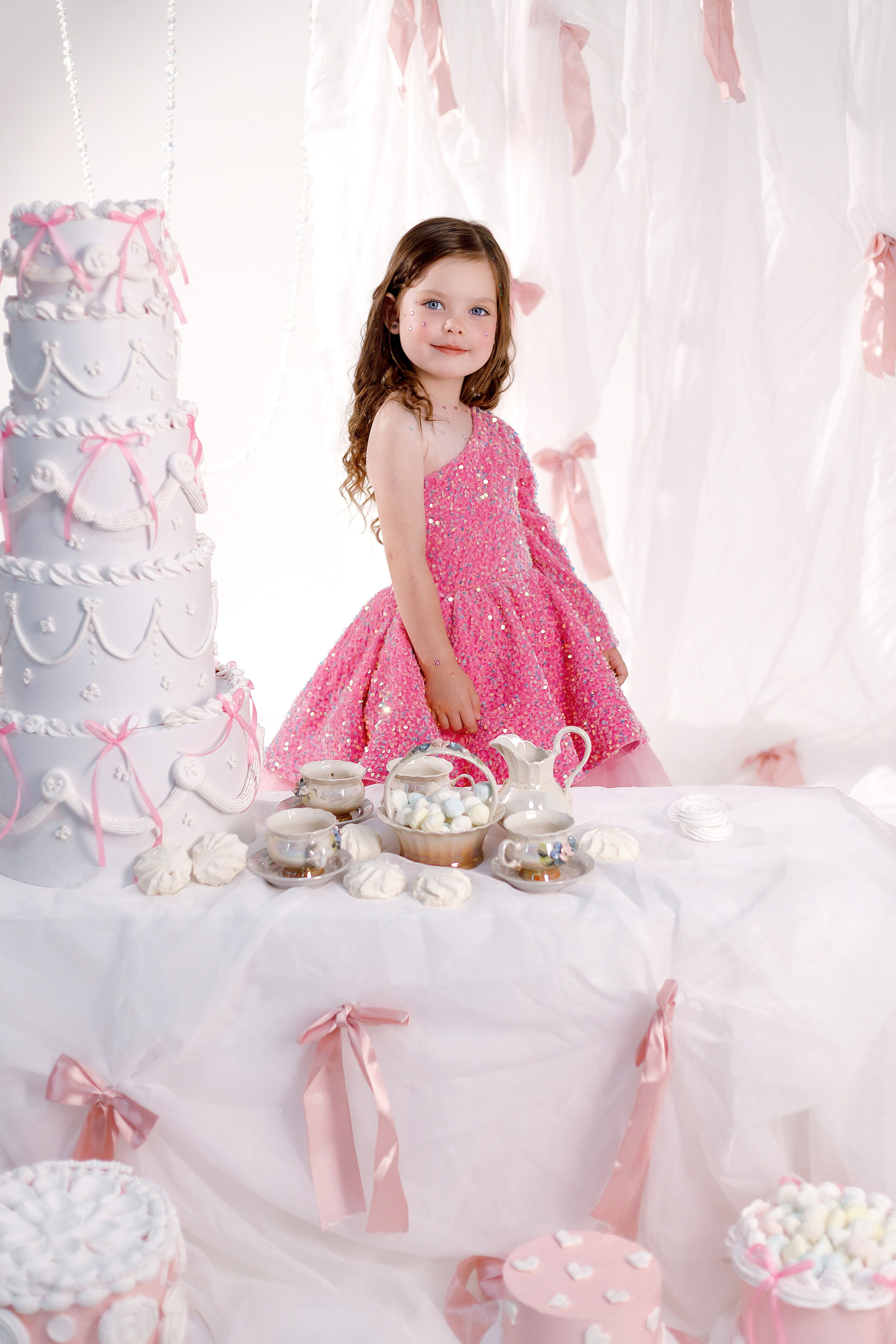 Детская фотосессия с тортом на день рождения Сочи