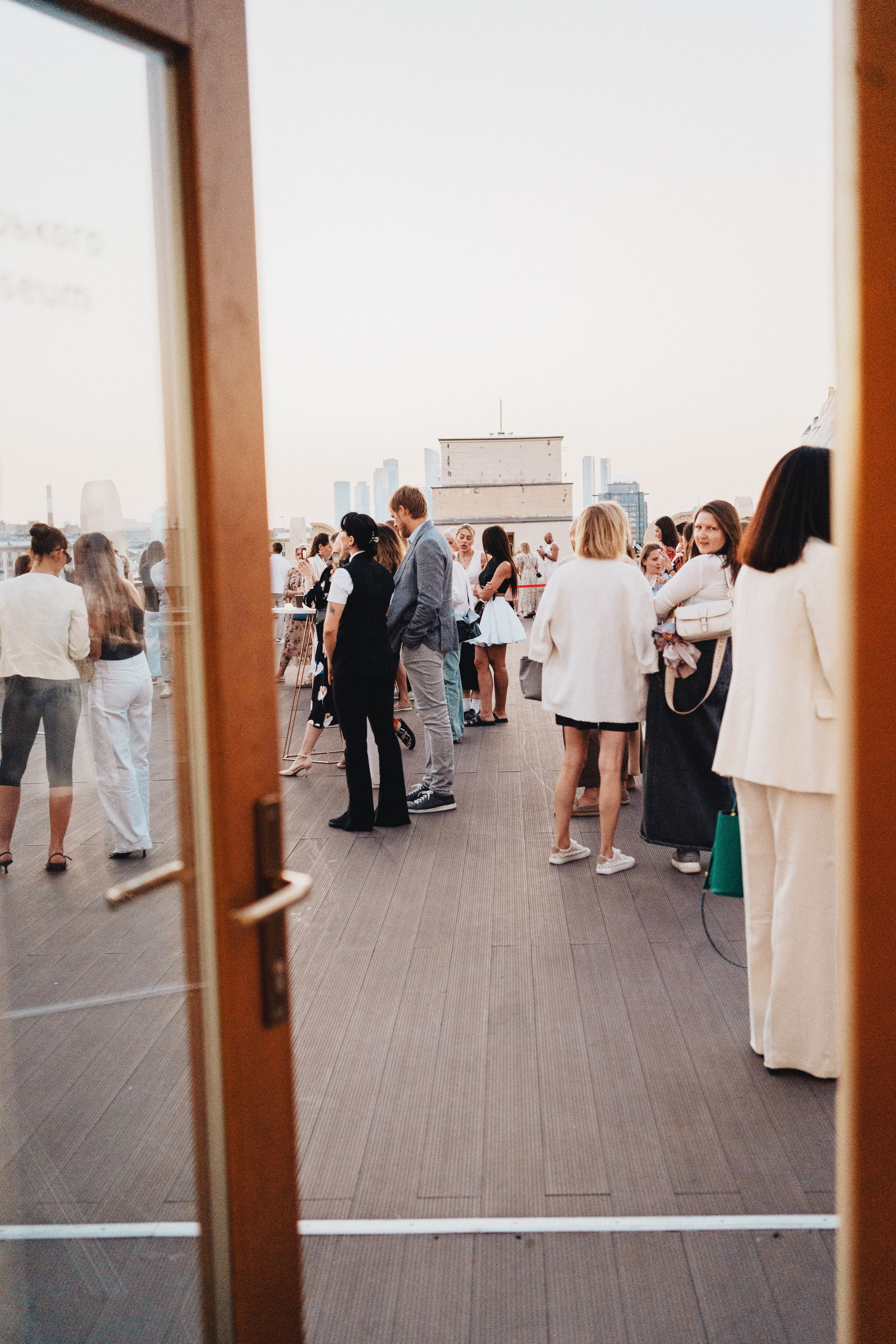 Выставка на крыше Парка Горького. Семейный и детский фотограф и видеограф в Москве, Серпухове и Тарусе Валерия Сорокина