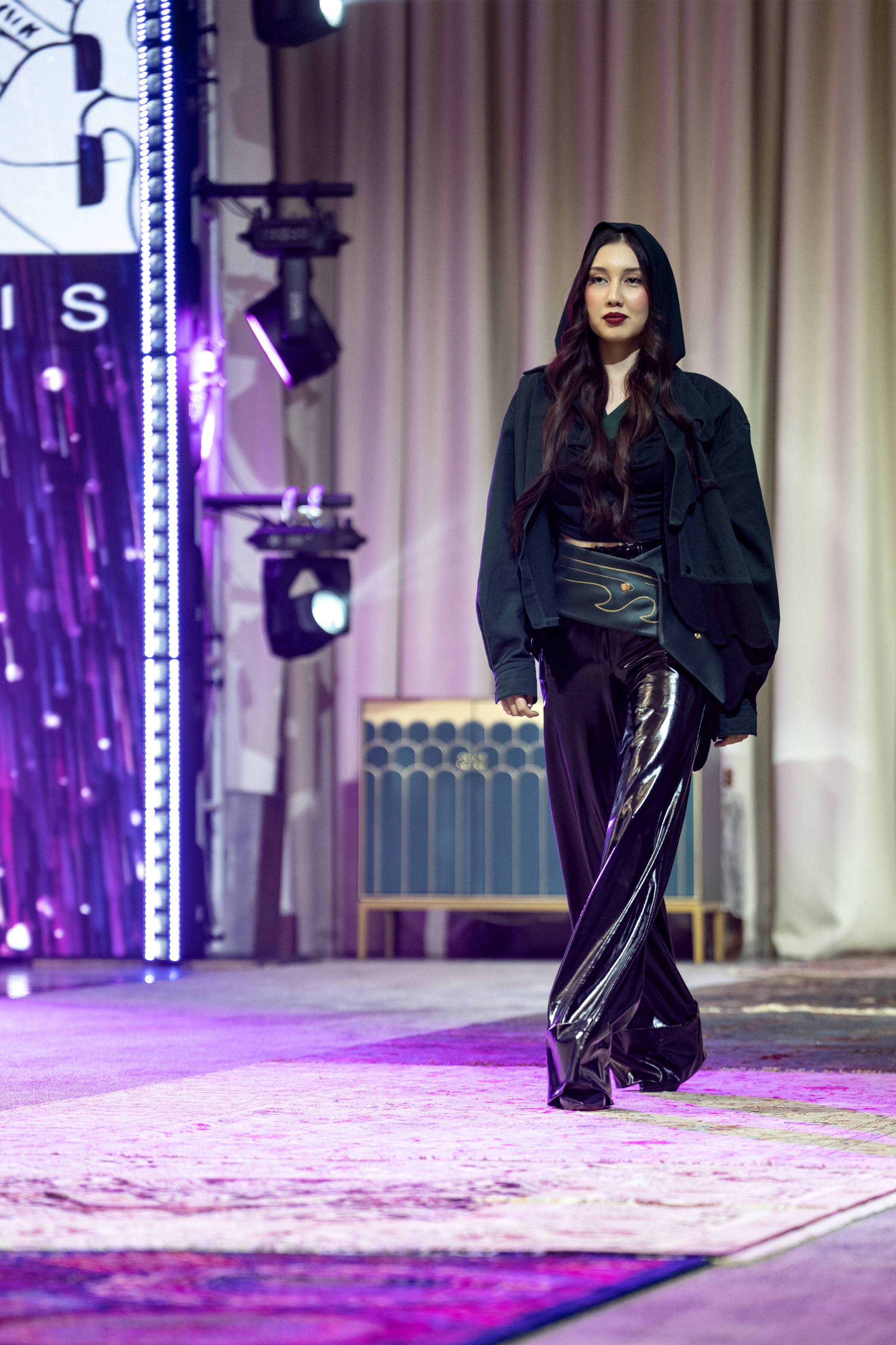 Zhamby. Сайт Алматинского НЮ АРТ, будуар и фэшн фотографа Дениса Карпенко