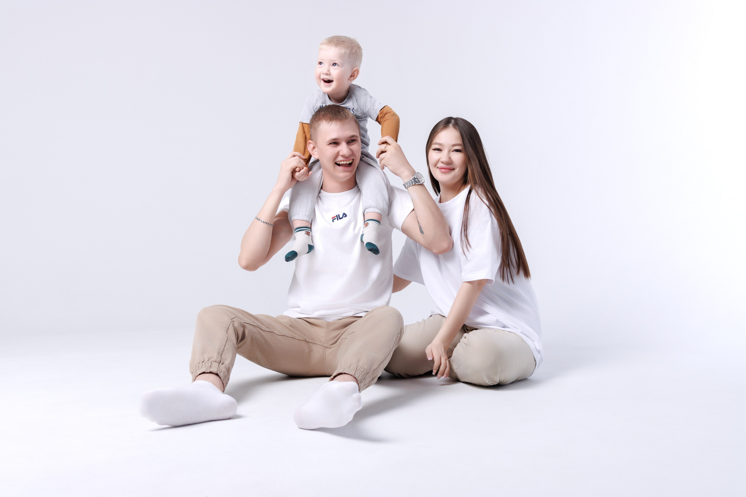 Семейная фотосессия в Улан-Удэ — семейный фотограф, фотостудия, цены. Репортажный фотограф на дни рождения и юбилеи в Улан-Удэ — Алексей Раднаев