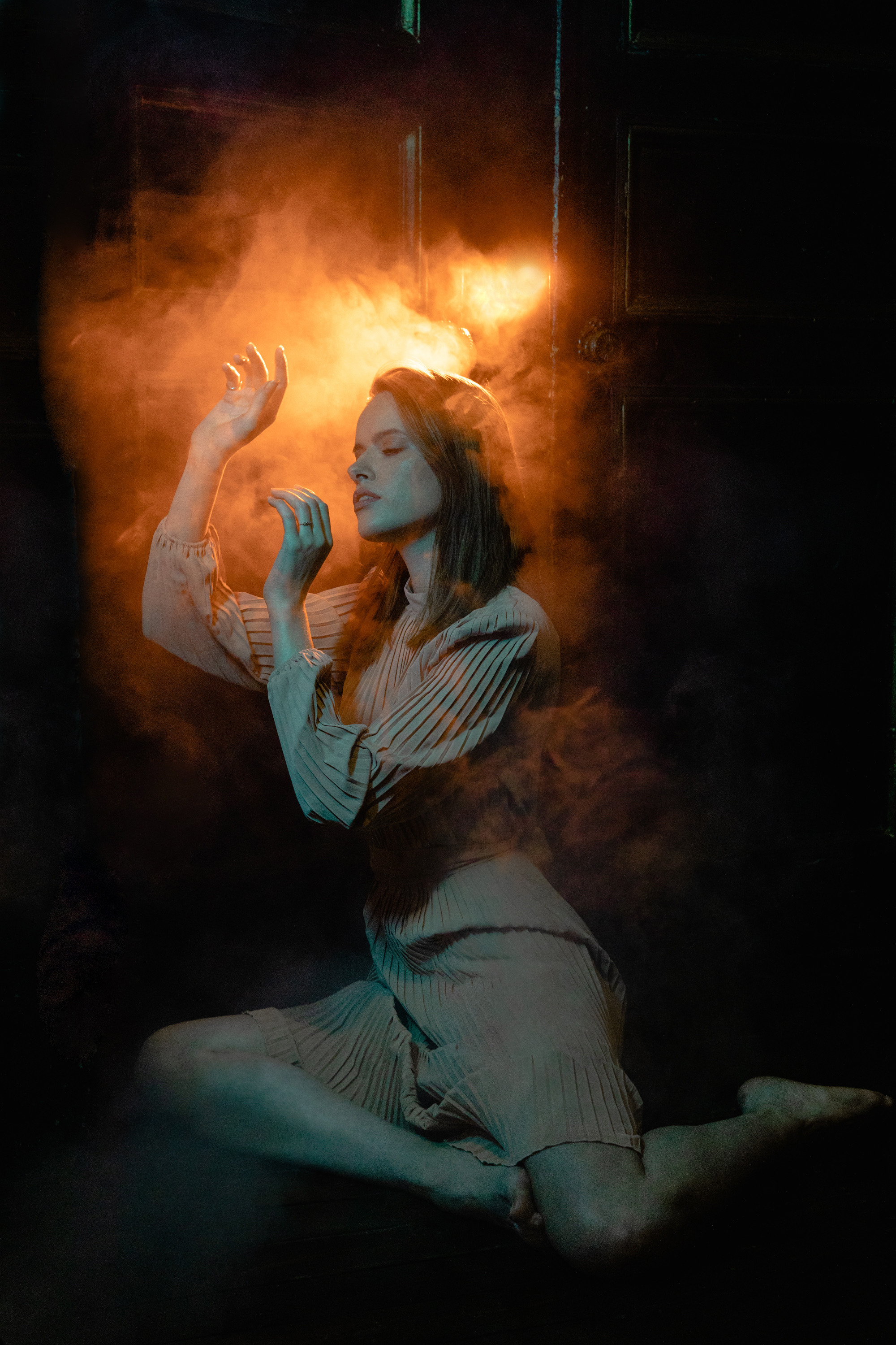 Мистическая комната. Портретный фотограф Лакшин Денис. Истории через фотографию