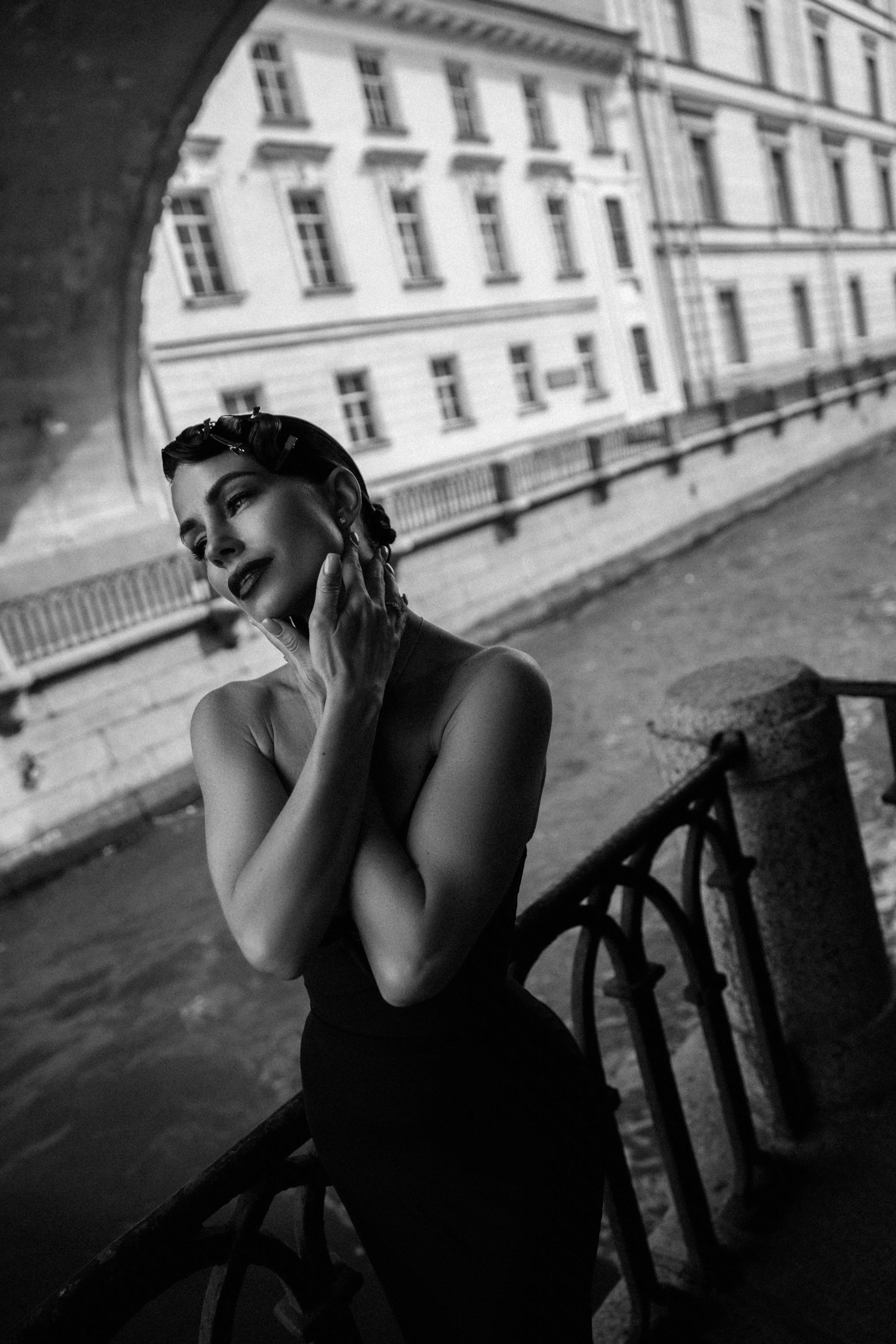 Alexandra | Winter Canal. NatalieDmi — фотосессия беременности, семейный фотограф, портрет