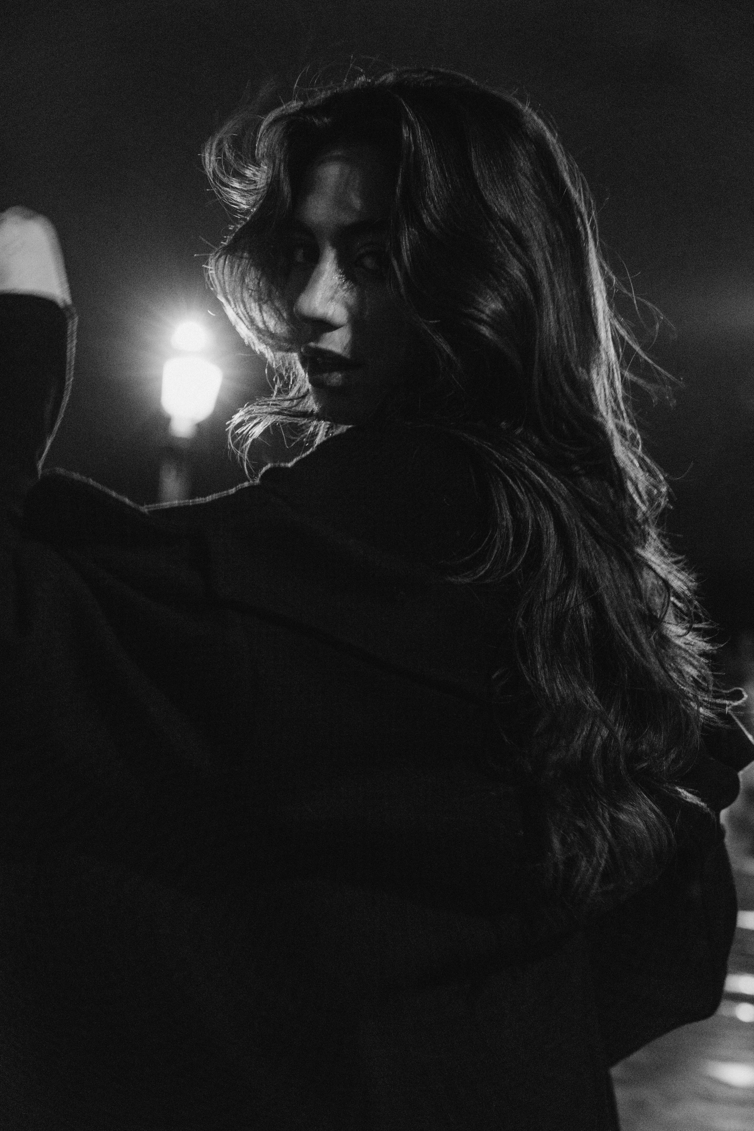 Ночной город. Фотограф в Париже