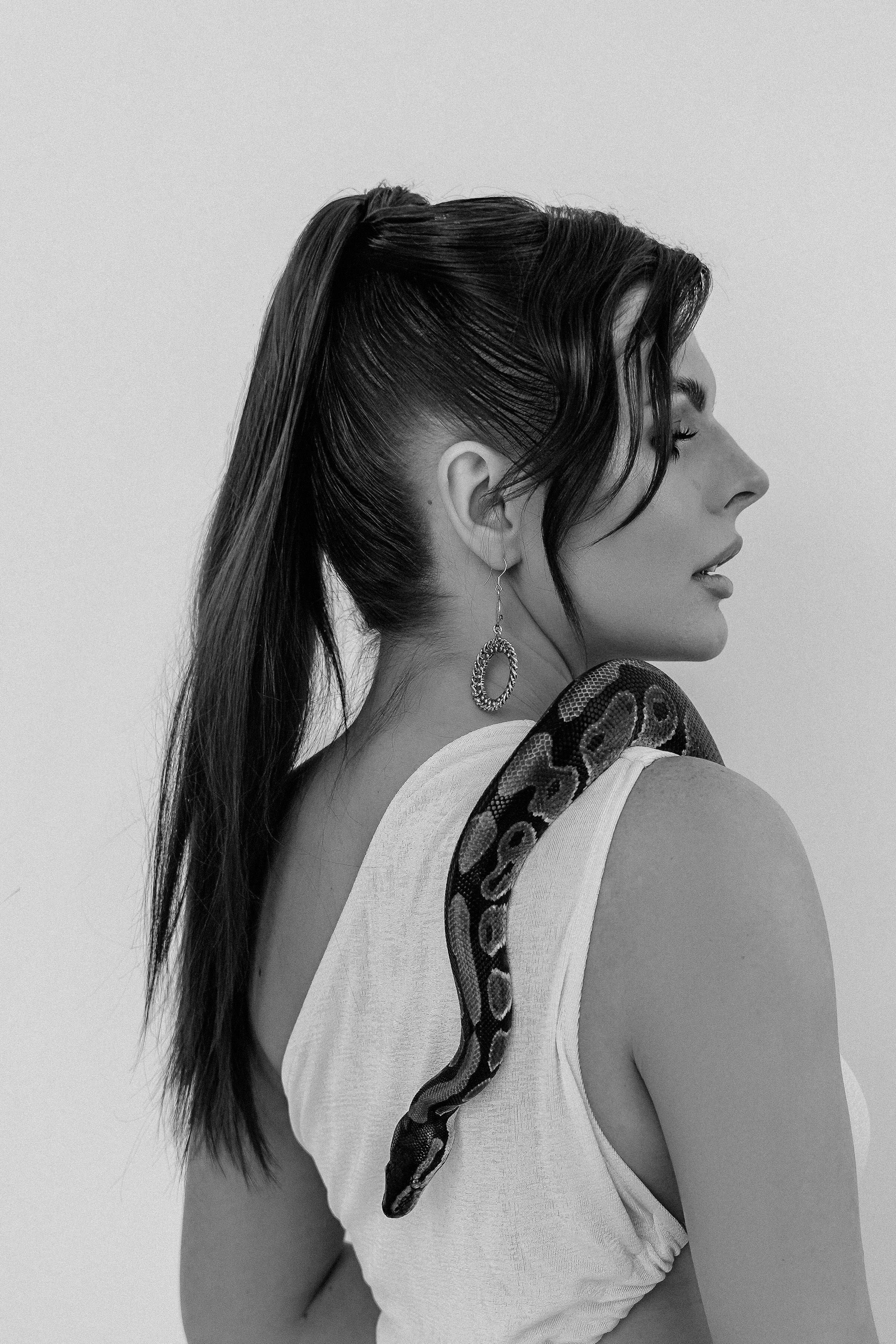 Дина — фотосессия со змеёй. Фотограф в Смоленске Ольга Давыдова