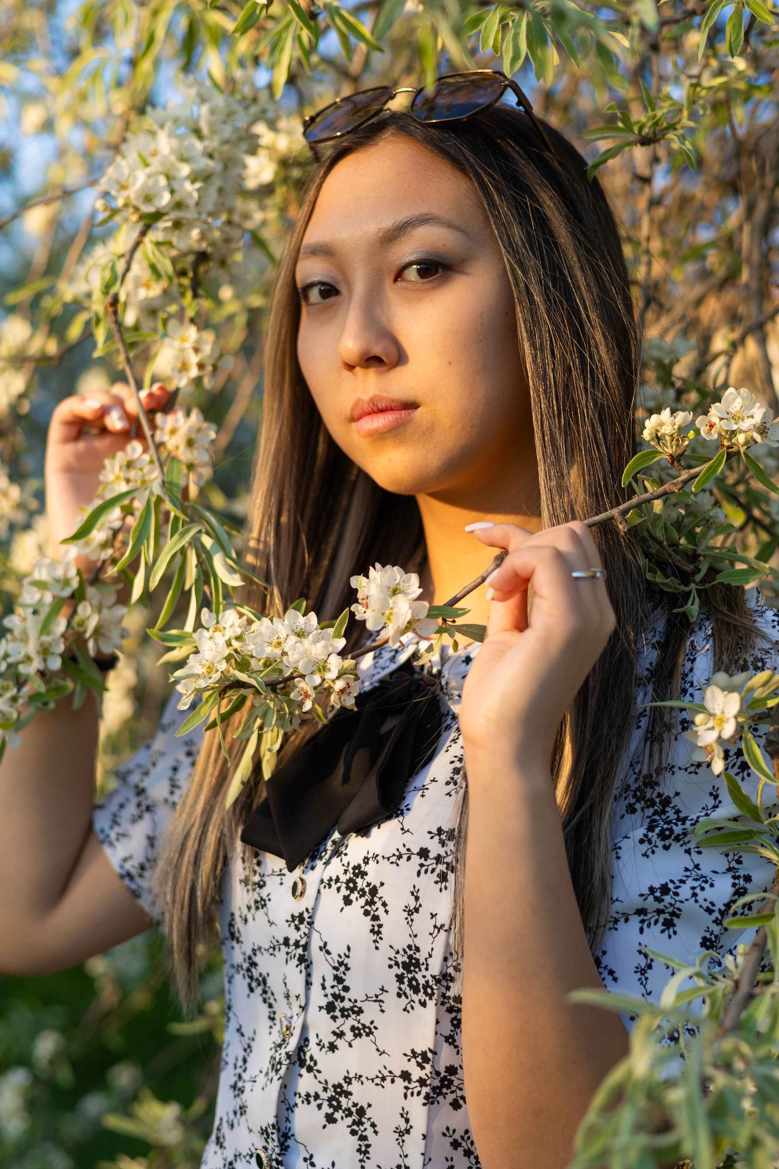 Виктория. Яблоневый сад. Портретный фотограф Панферова Регина г. Санкт-Петербург, г. Казань