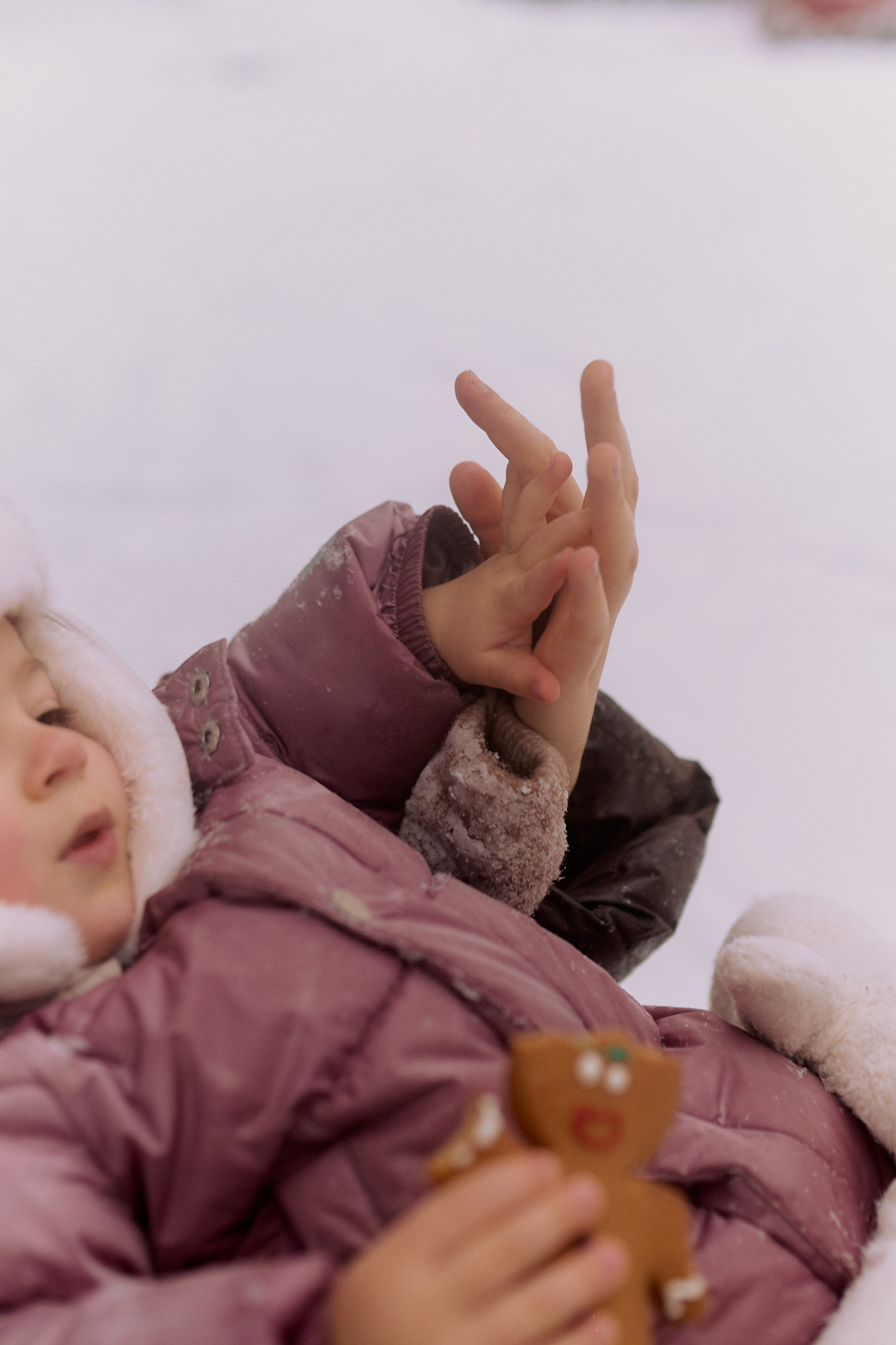 Андрей, Леся и Василиса в снежном парке. Семейный и свадебный lifestyle-фотограф в Москве Мария Петрова