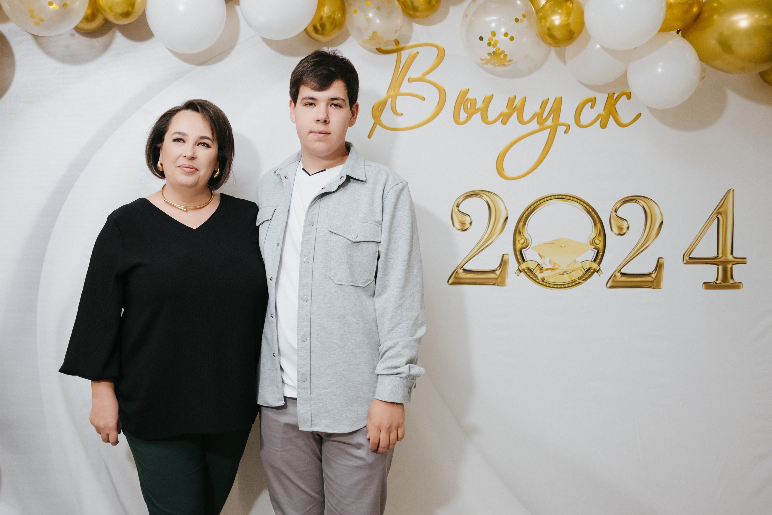 Выпускной 11 класс школы № 30. Свадебный и репортажной фотограф Денис Ожигин в Краснодаре и Краснодарском крае