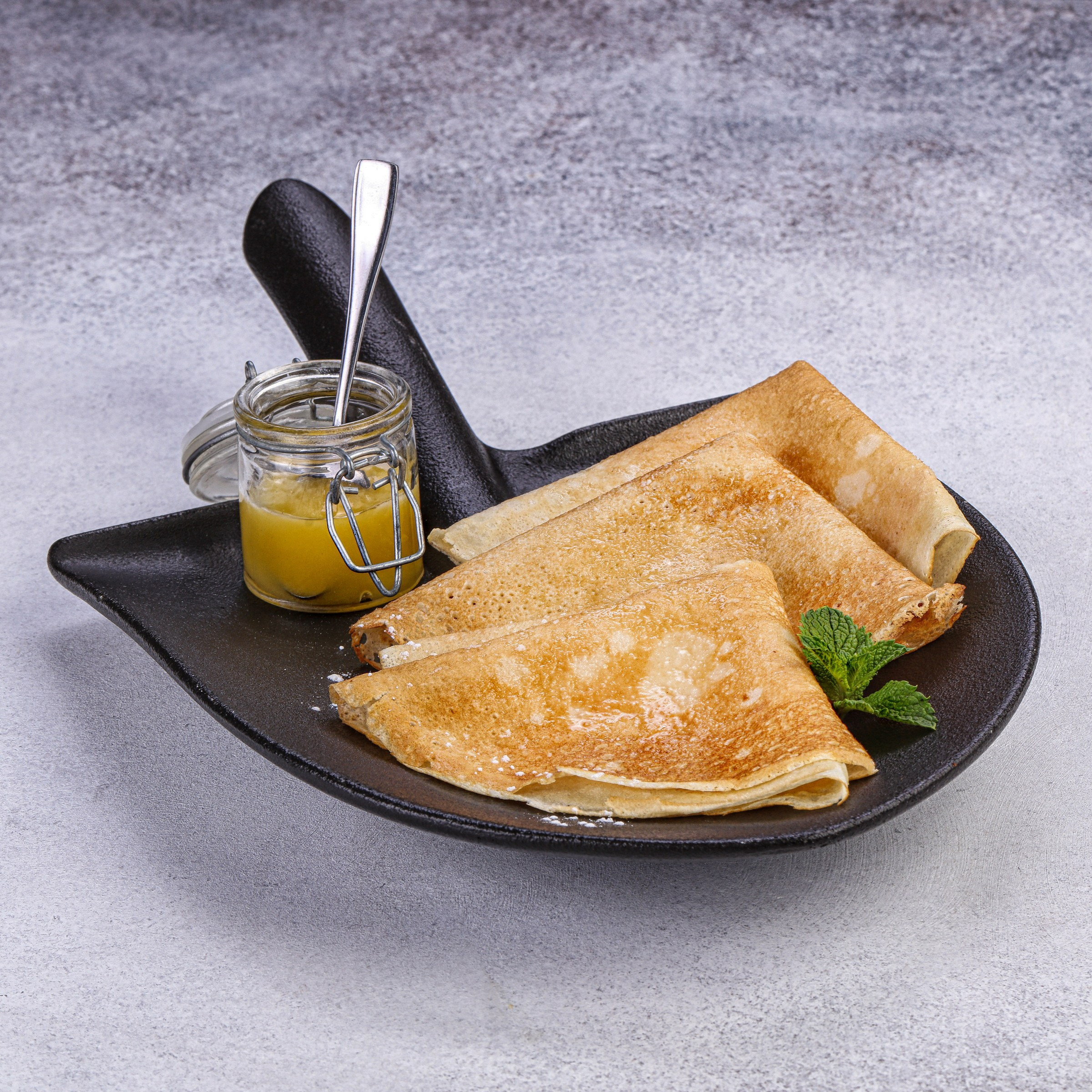 Фотосъемка десертов и выпечки. Заказ по тел.: +7 (906) 006-90-22. Фуд-фотограф Андрей Старостин — съемка еды в Москве. 9000 руб. в час