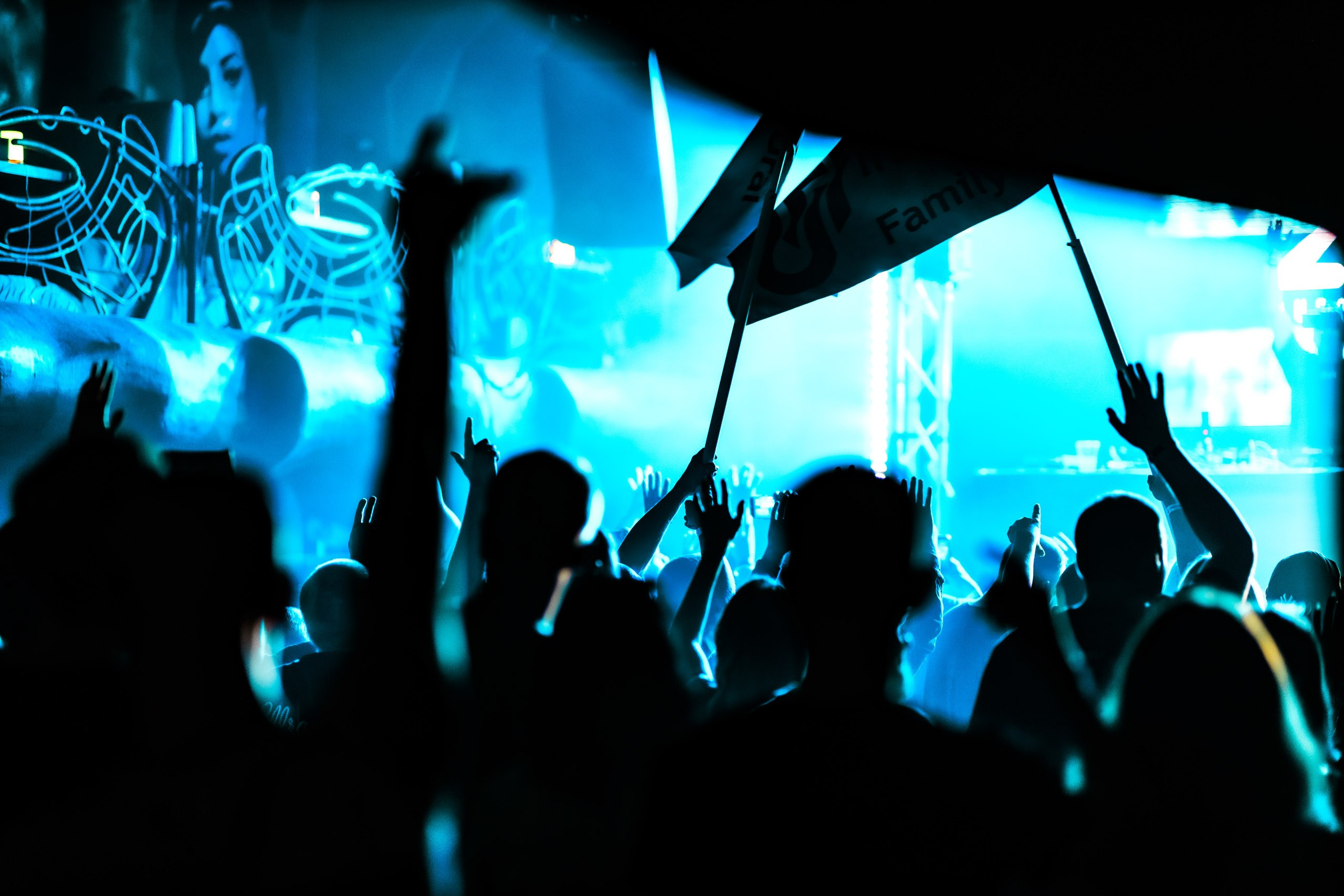 06.09.25 Suanda. Репортажный фотограф Екатеринбург | Яркий, качественный репортаж | Концерты, клубы, репортаж, праздники, корпоративы