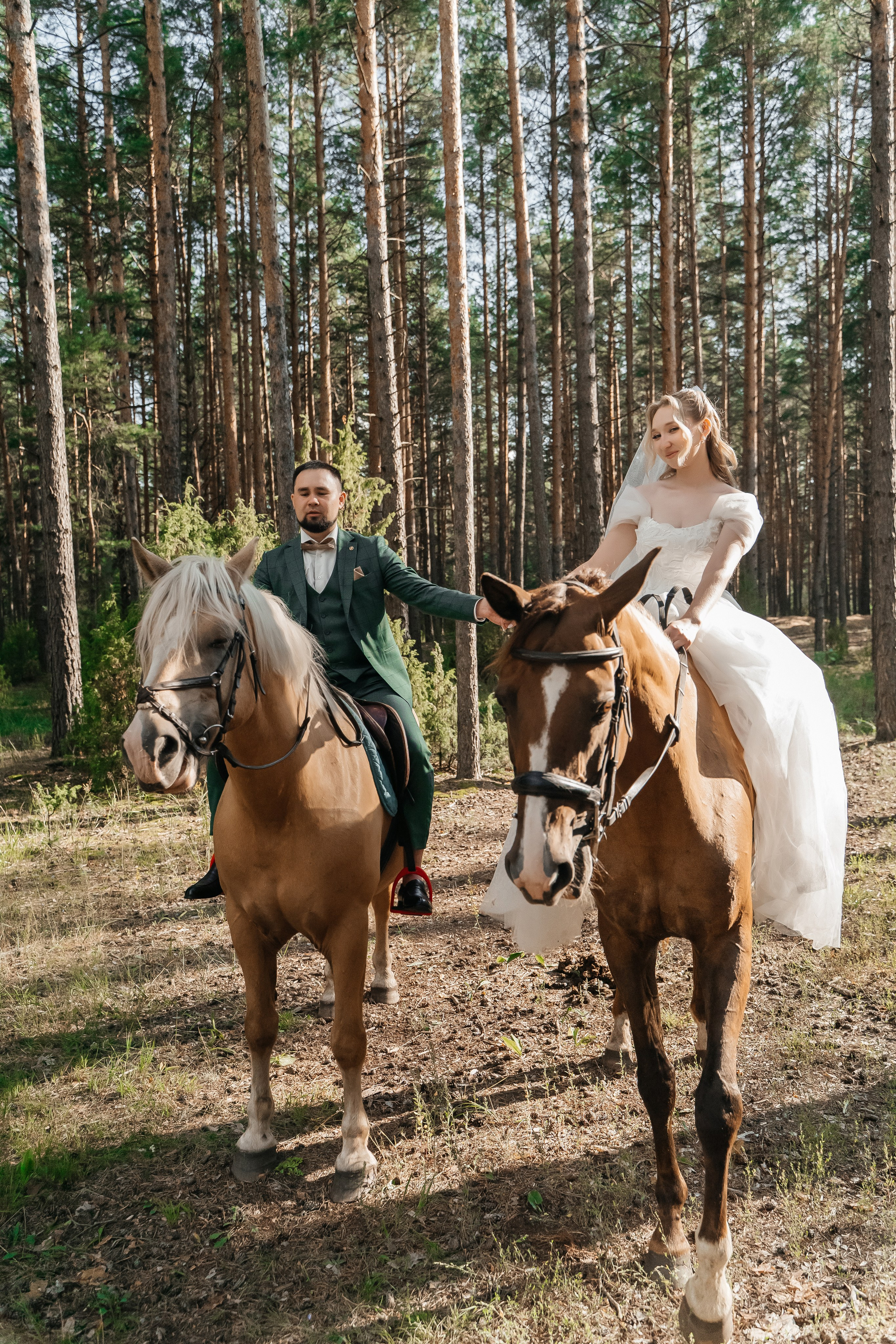 Свадебная прогулка. Свадебный фотограф видеограф Чебоксары