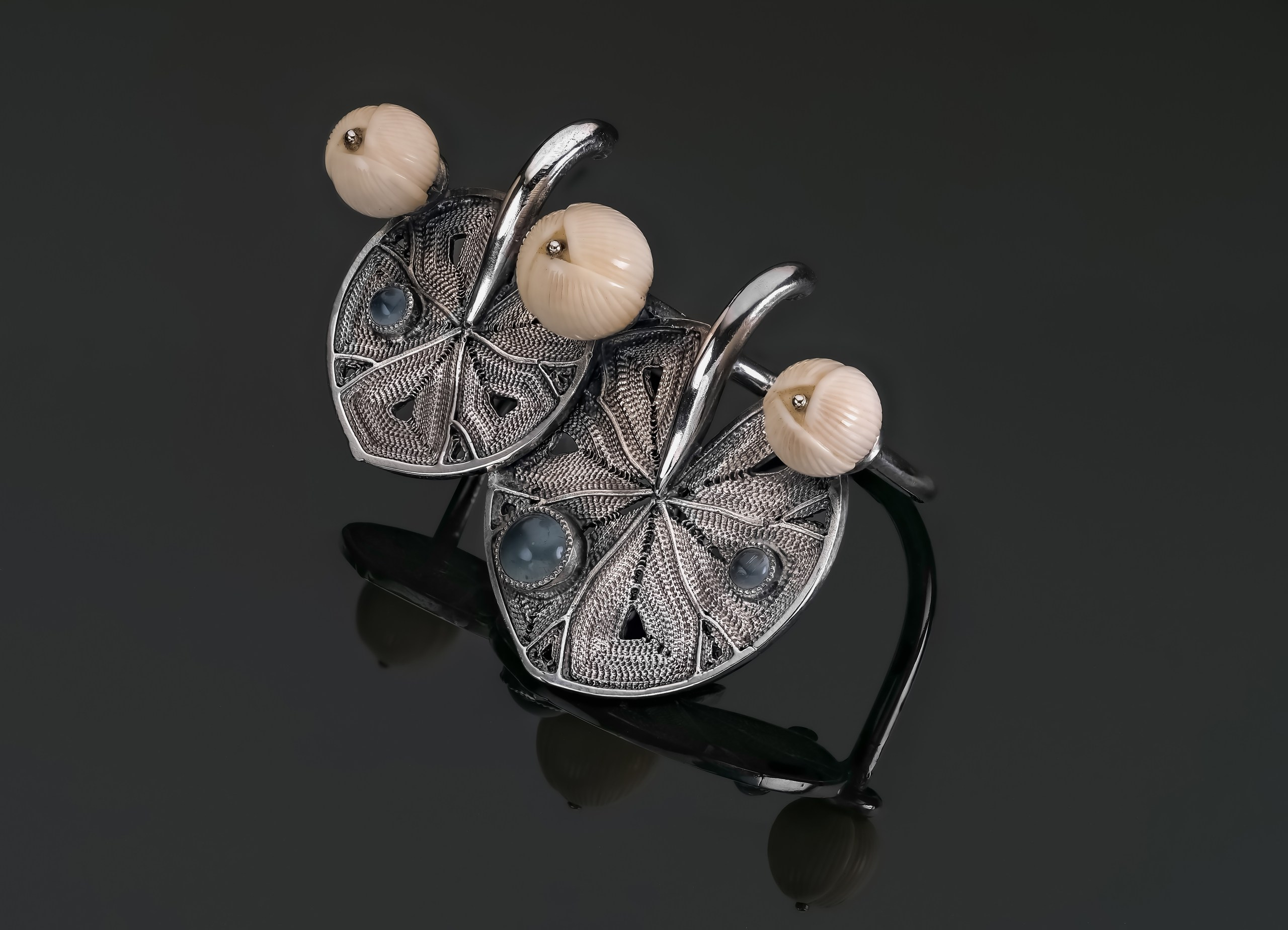 Рекламная эксклюзивная предметная фотосъёмка ювелирных изделий в Москве  тел +7 966-003-13-07. Высококачественная профессиональная рекламная фотосъёмка ювелирных украшений, драгоценных камней в Москве. Обучение, консультация