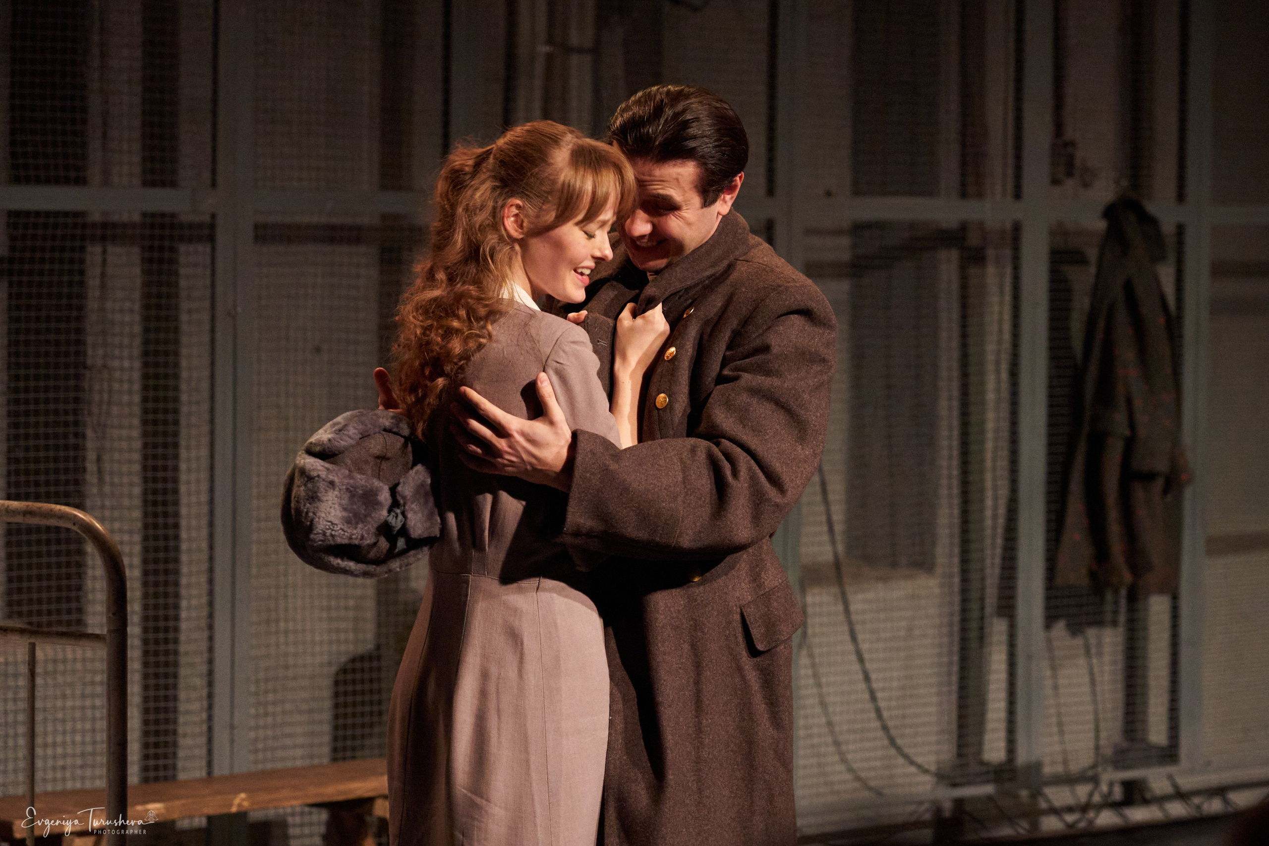 «Не бойся быть счастливым» (по пьесе А. Арбузова «Мой бедный Марат») | 26.01.2024 | ЦАТРА (экспериментальная сцена). Фотограф Евгения Турушева