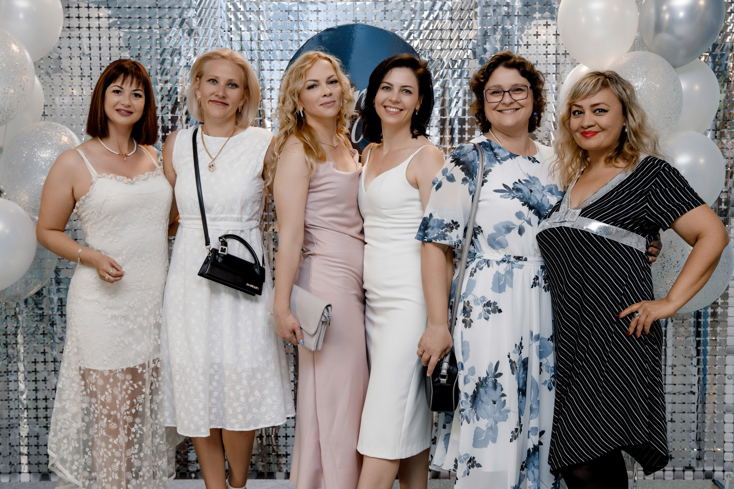 Выпускной школа 107 г Краснодар. Выпускные альбомы в Краснодарском крае