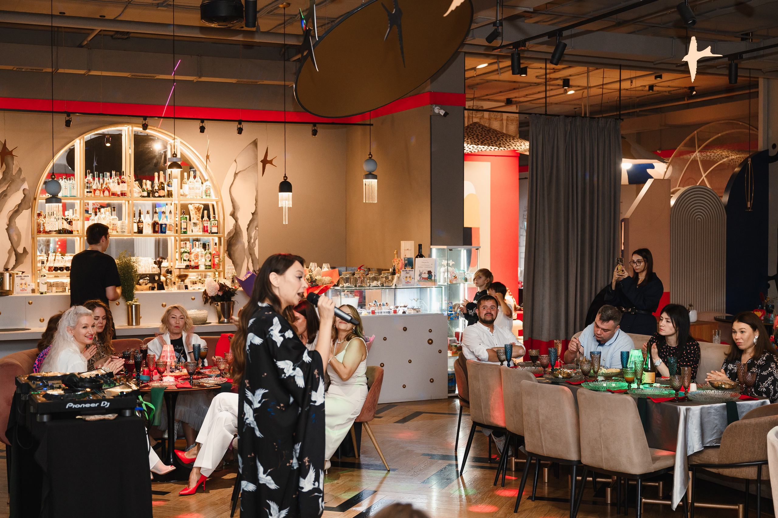 День рождения в формате выступления. Wedding and family photographer USA