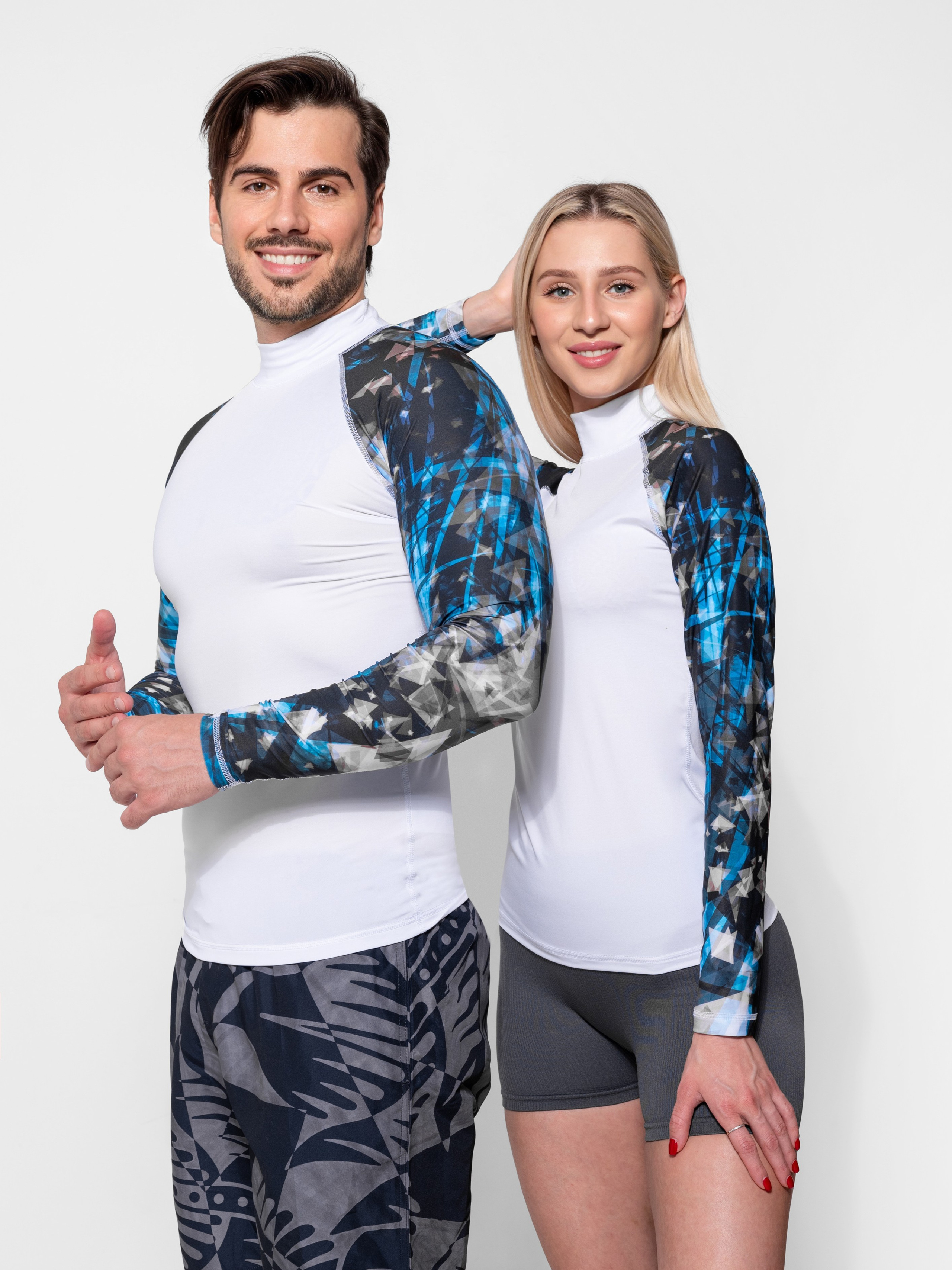 Модельная съемка на циклораме для маркетплейсов. ТМ Продакшн — Съемка для маркетплейсов в Москве