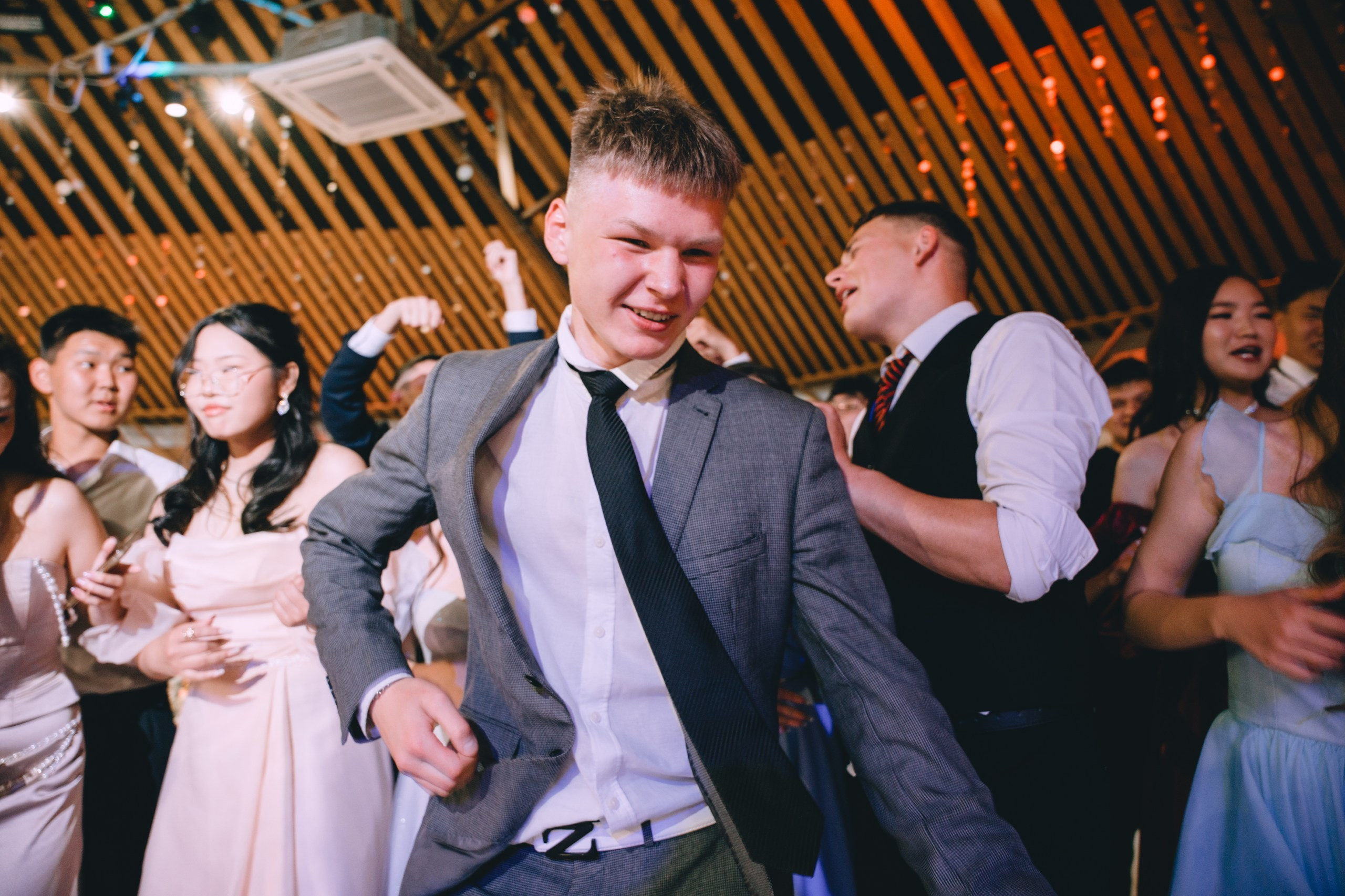 Выпускной Усть-Ордынской СОШ № 1 2025. Фотограф в Иркутске Сендыхеев Пётр