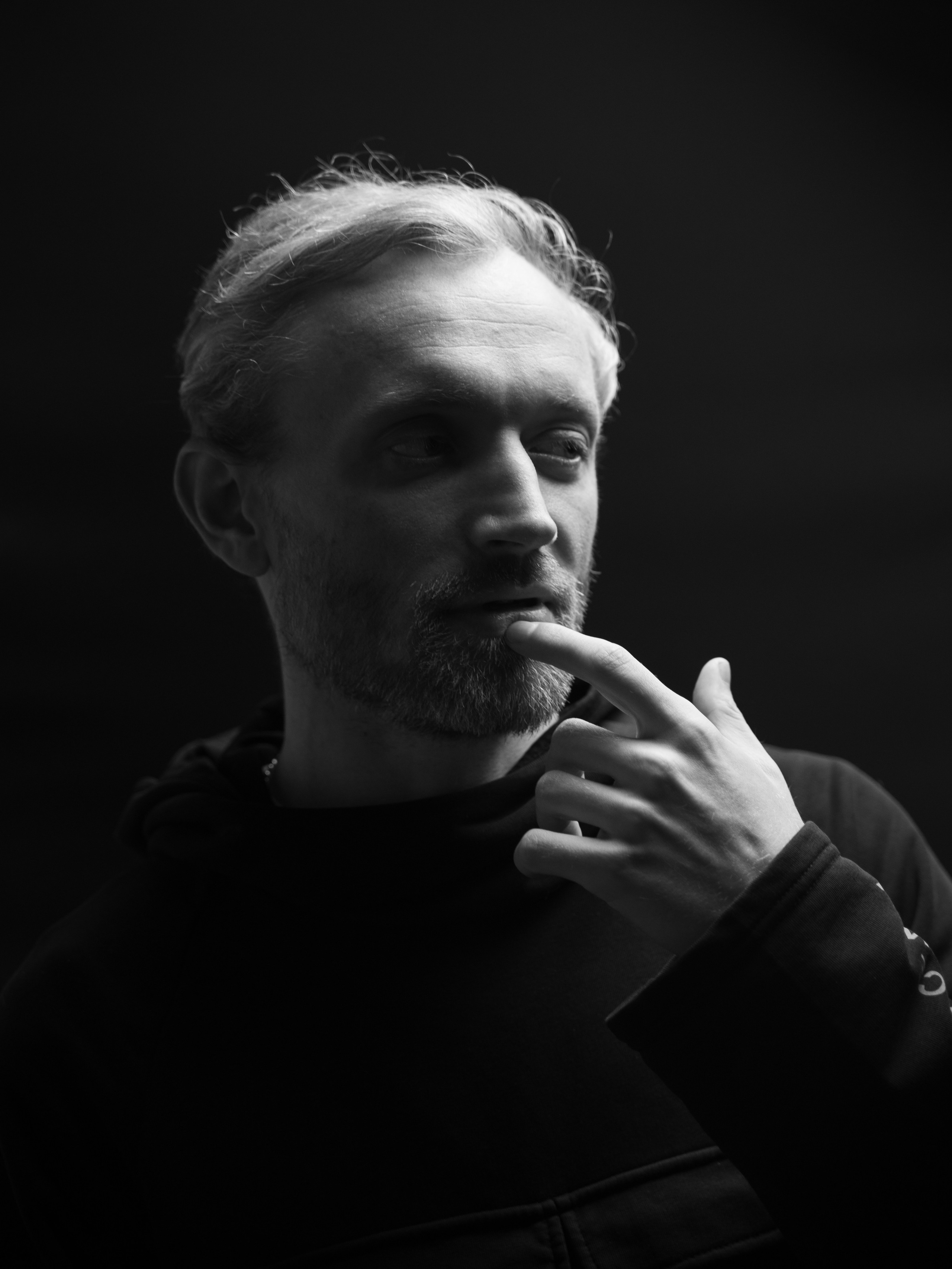 Низкий ключ. Максим Новиков — портретный фотограф в Ростове-на-Дону