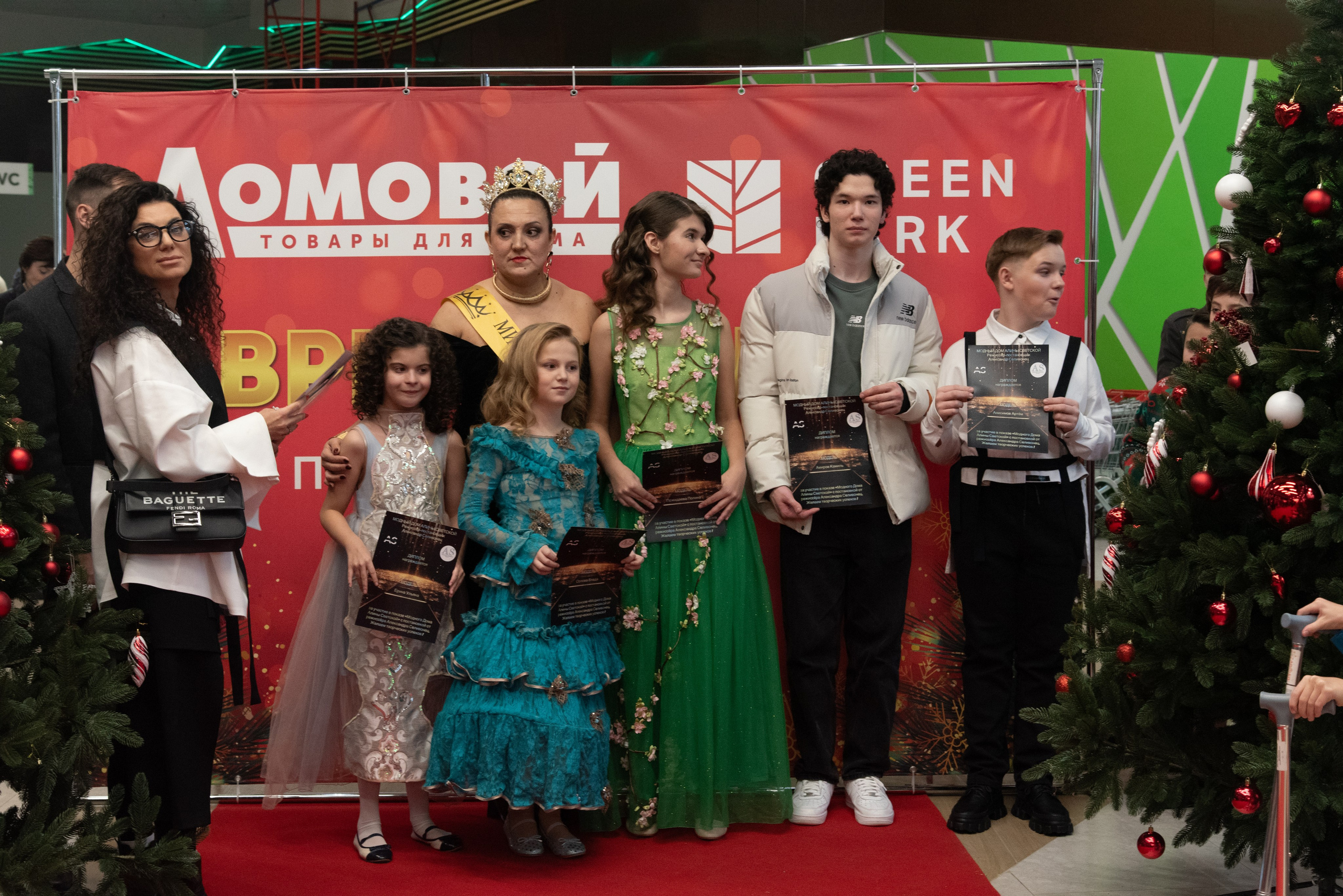 Показ Мод БФ «Исток Жизни». Дети с «Безграничными Возможностями». Портретный Семейный Fine-Art фотограф в Санкт-Петербурге Криулина