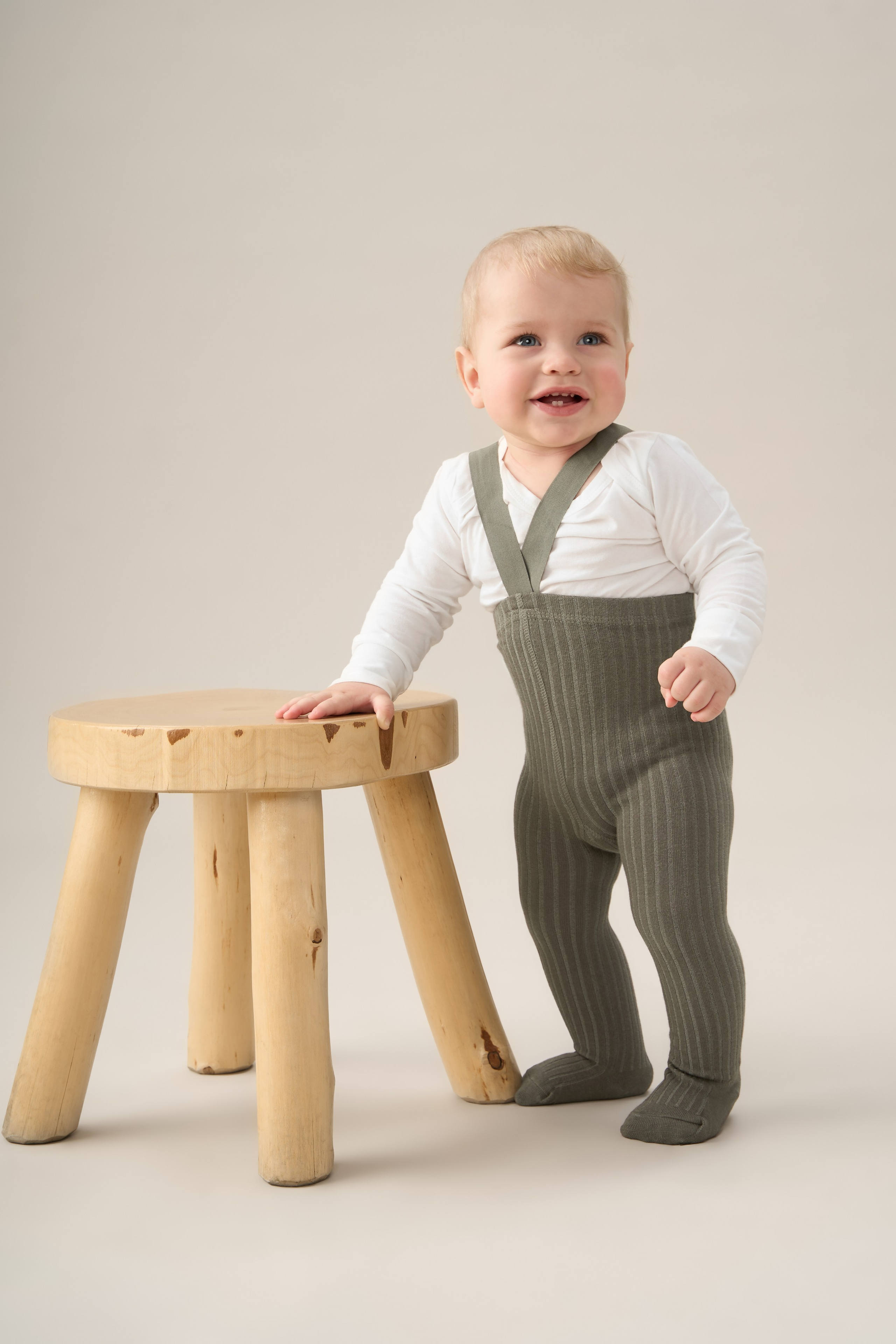 "Профессиональная детская фотосъемка для семейных портретов и воспоминаний""Высококачественная детская съемка новорожденных и малышей в студии""Рекламная детская фотосъемка для альбомов и подарков""Студийная детская съемка с креативными декорациями и позами""Коммерческая детская фотосъемка для маркетинга детских товаров""Фотография детской съемки с акцентом на эмоции и улыбки""Семейная детская съемка для портфолио и социальных сетей""Профессиональная детская фотосъемка с мягким освещением""Рекламные фото детской съемки для сайтов и брошюр""Высокоточная детская съемка для воспоминаний и презентаций""Детская фотосъемка высокого разрешения для семейных альбомов""Коммерческая детская съемка с фокусом на радость и развитие""Студийная фотосъемка детской съемки для брендов и маркетинга""Фотографии детской съемки для подарков и увеличения клиентов""Профессиональная детская съемка для каталогов и семейных историй" "Профессиональная каталожная фотосъемка товаров для e-commerce и интернет-магазинов""Высококачественная каталожная съемка одежды и аксессуаров с белым фоном""Рекламная каталожная фотосъемка для маркетинга продуктов и брендов""Студийная каталожная съемка с детальной проработкой текстур и материалов""Коммерческая каталожная фотосъемка для каталогов и онлайн-платформ""Фотография каталожной съемки с акцентом на дизайн и презентацию товаров""Предметная каталожная съемка для увеличения продаж в e-commerce""Профессиональная каталожная фотосъемка с использованием студийного освещения""Рекламные фото каталожной съемки для сайтов и социальных сетей""Высокоточная каталожная съемка товаров для презентаций и брошюр""Каталожная фотосъемка высокого разрешения для онлайн-магазинов""Коммерческая каталожная съемка с фокусом на качество и детализацию""Студийная каталожная фотосъемка для брендов и ритейла""Фотографии каталожной съемки для маркетинговых кампаний""Профессиональная каталожная съемка для каталогов и увеличения конверсии"