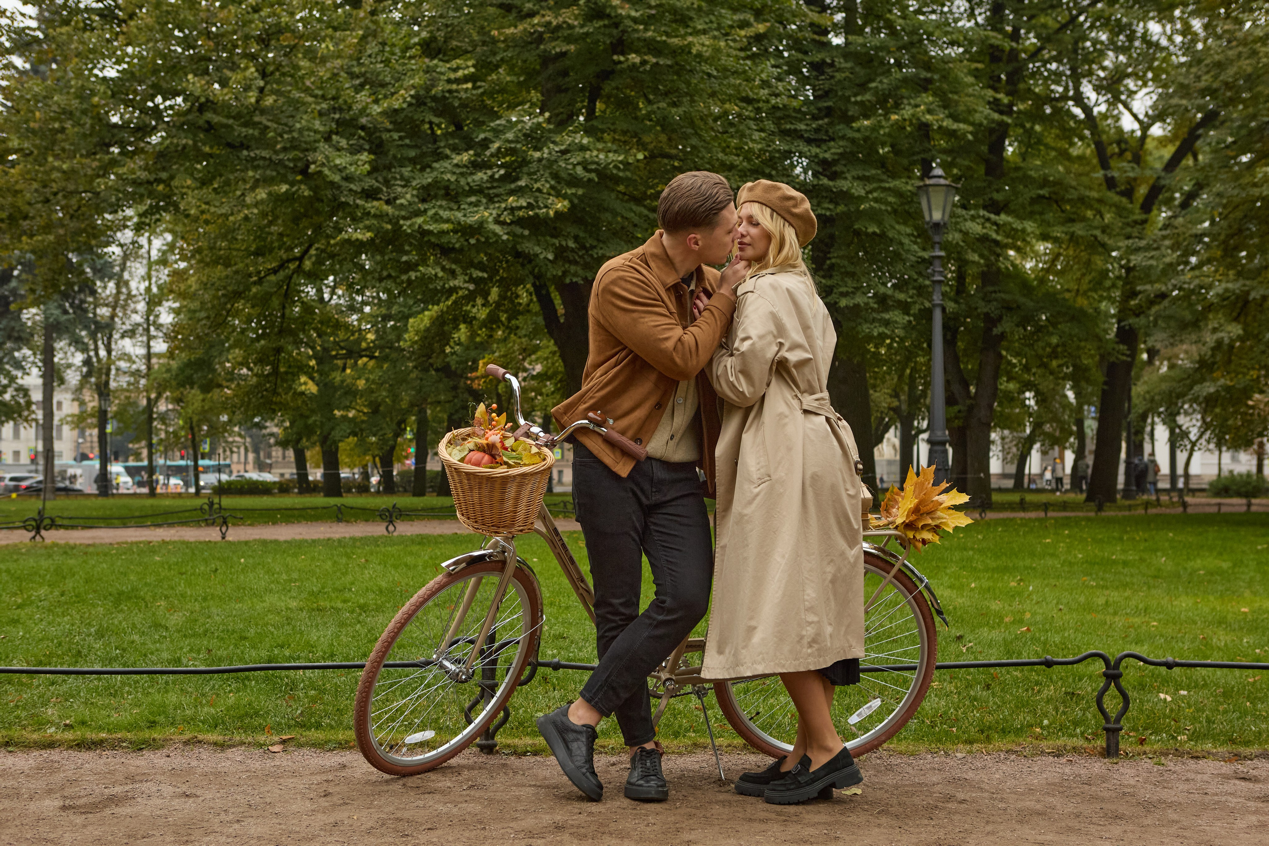 Walking with a bicycle. Фотограф в Санкт-Петербурге Владимир Тихомиров
