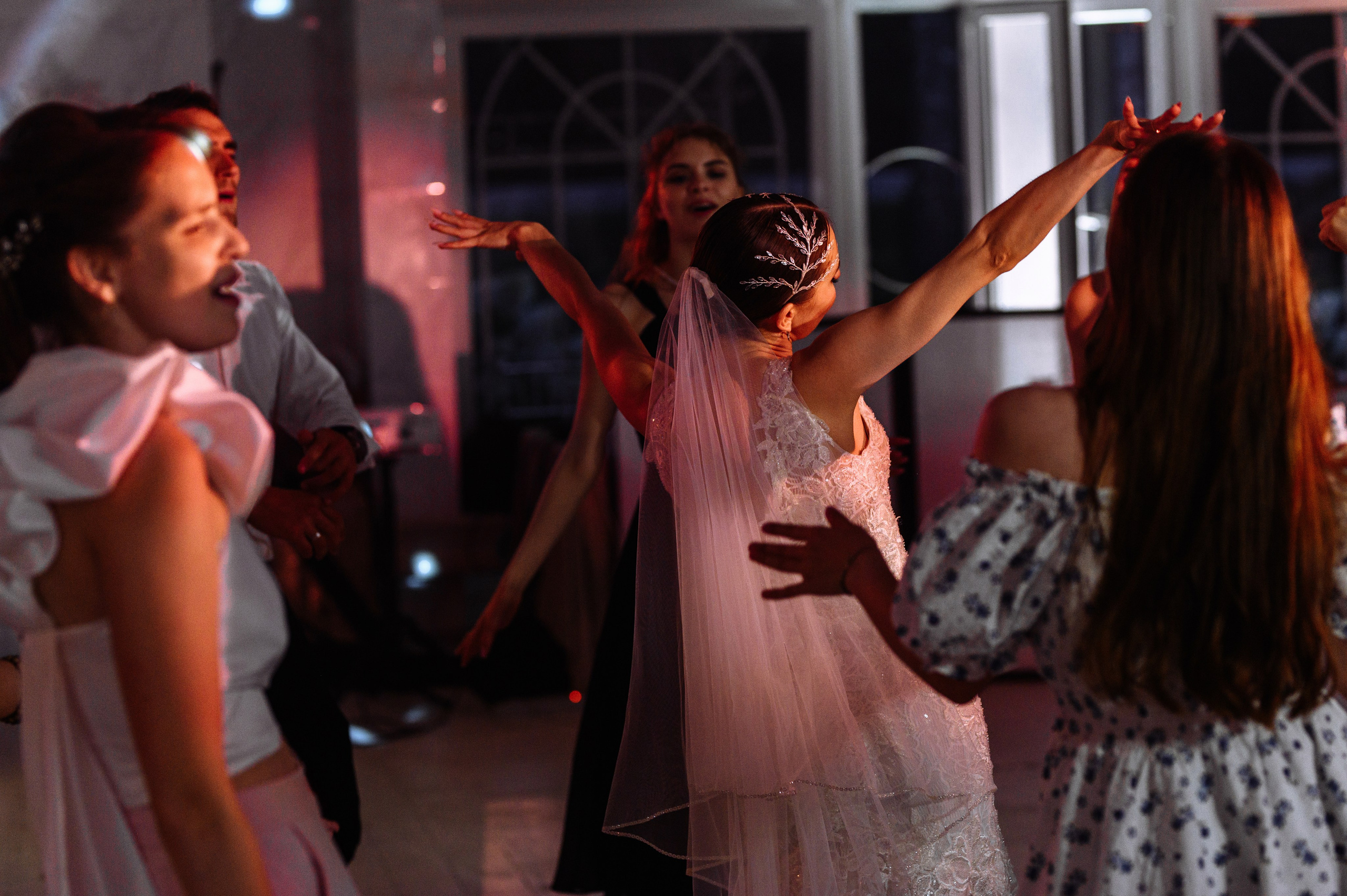 Альберт и Диана Zakolcovo Vtb. Фотограф Кирилл Верт