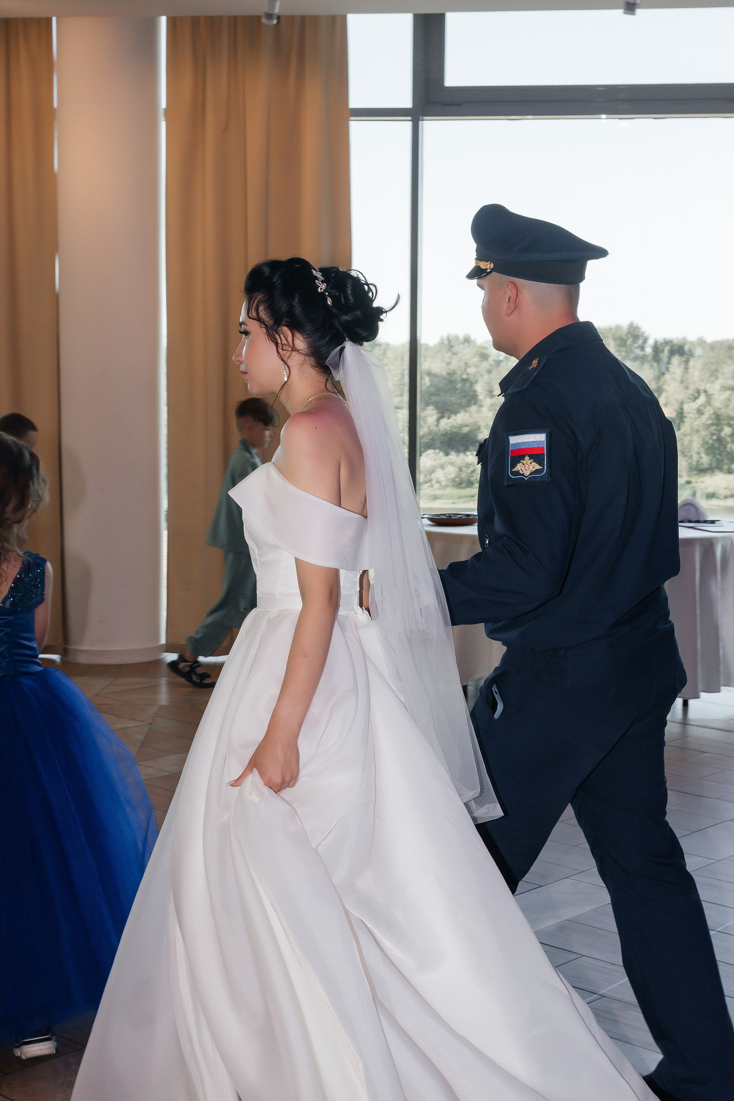 Свадебная съемка Лены и Никиты на Стрелке и в Ресторане Парус на Гребном канале. Свадебный фотограф и фотограф Love-Store в Нижнем Новгороде Анастасия