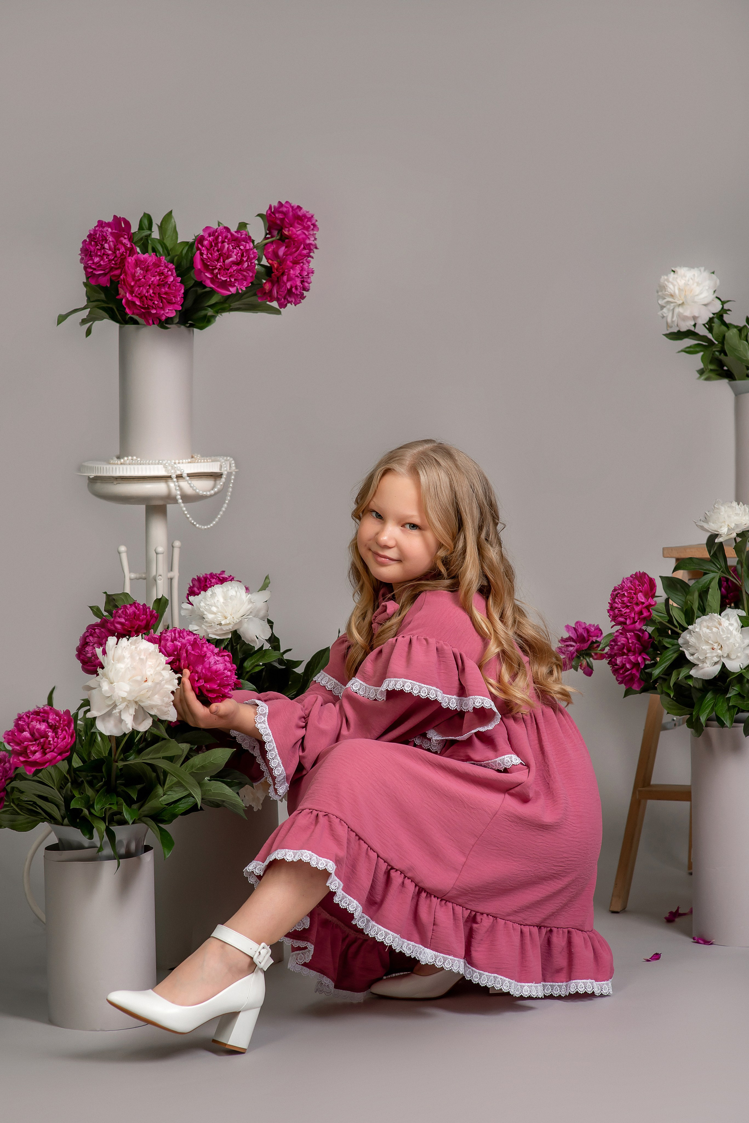 Галя и Поля — пионы 2024. Семейный и детский фотограф Наталья Горда