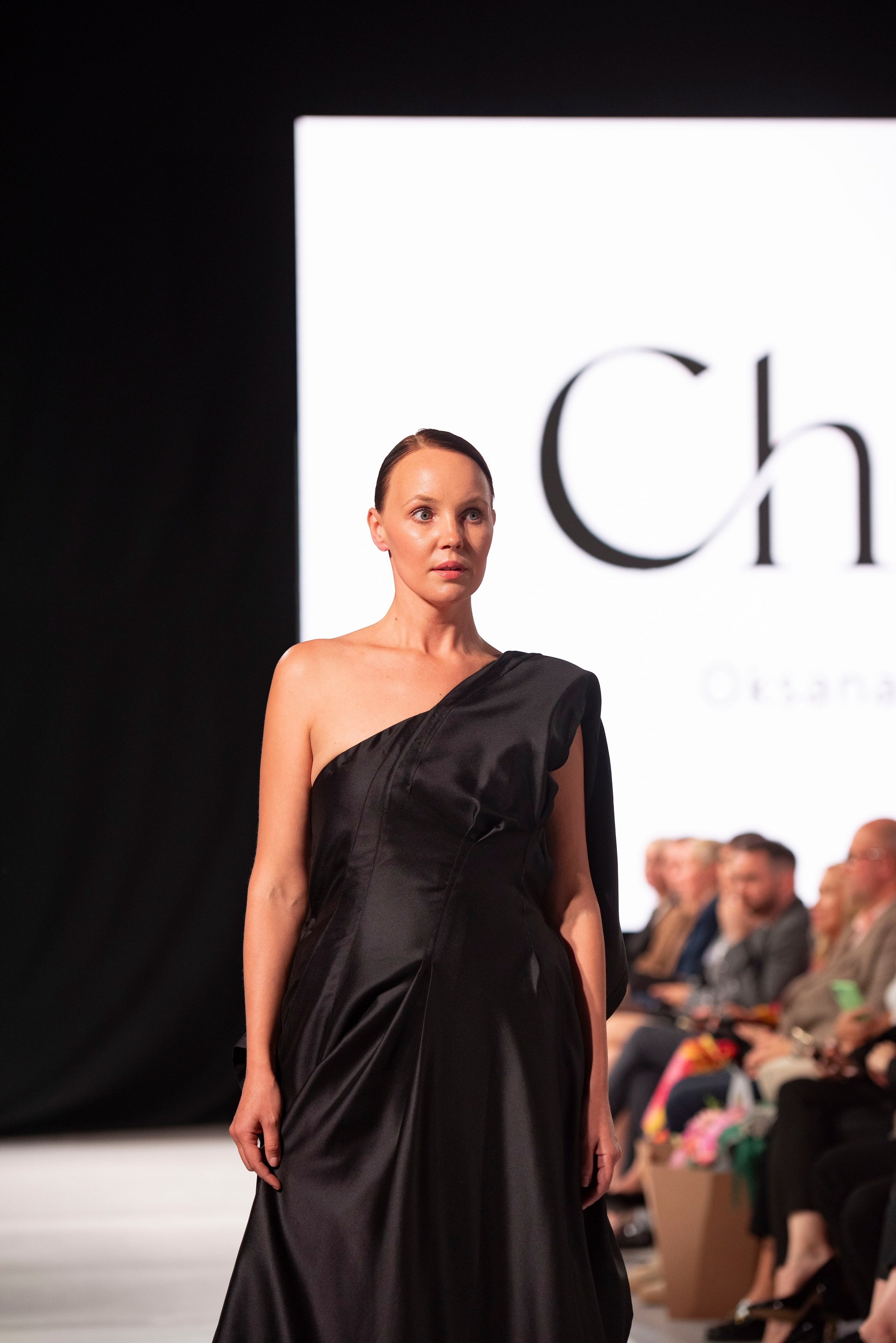 Фотограф на модельный показ. Свадебный, семейный, фэшн фотограф, школьный фотограф в Сочи