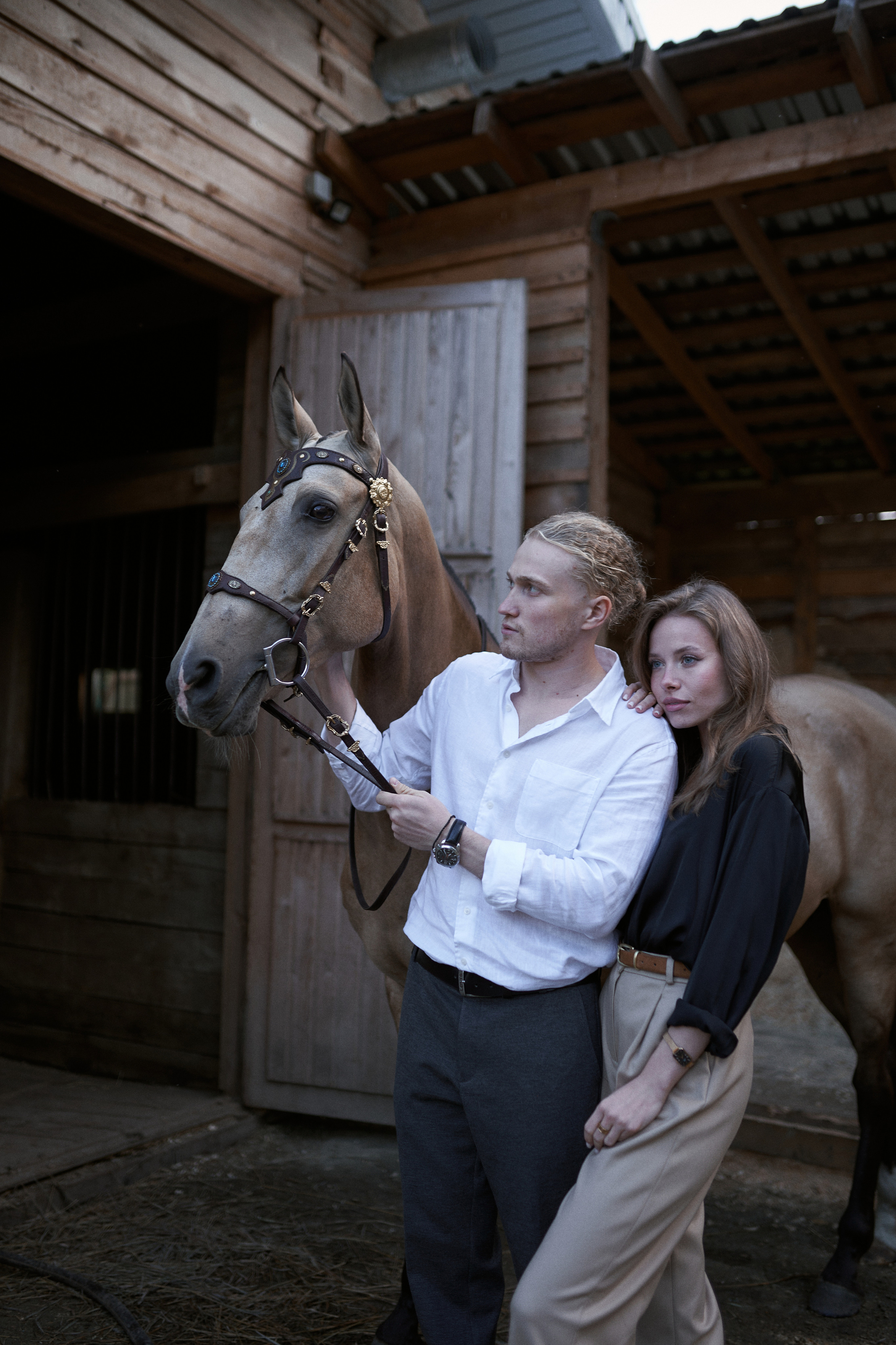 Алина и Макс в КК «Каприоль». Фотосессии с лошадьми в Москве, Новосибирске