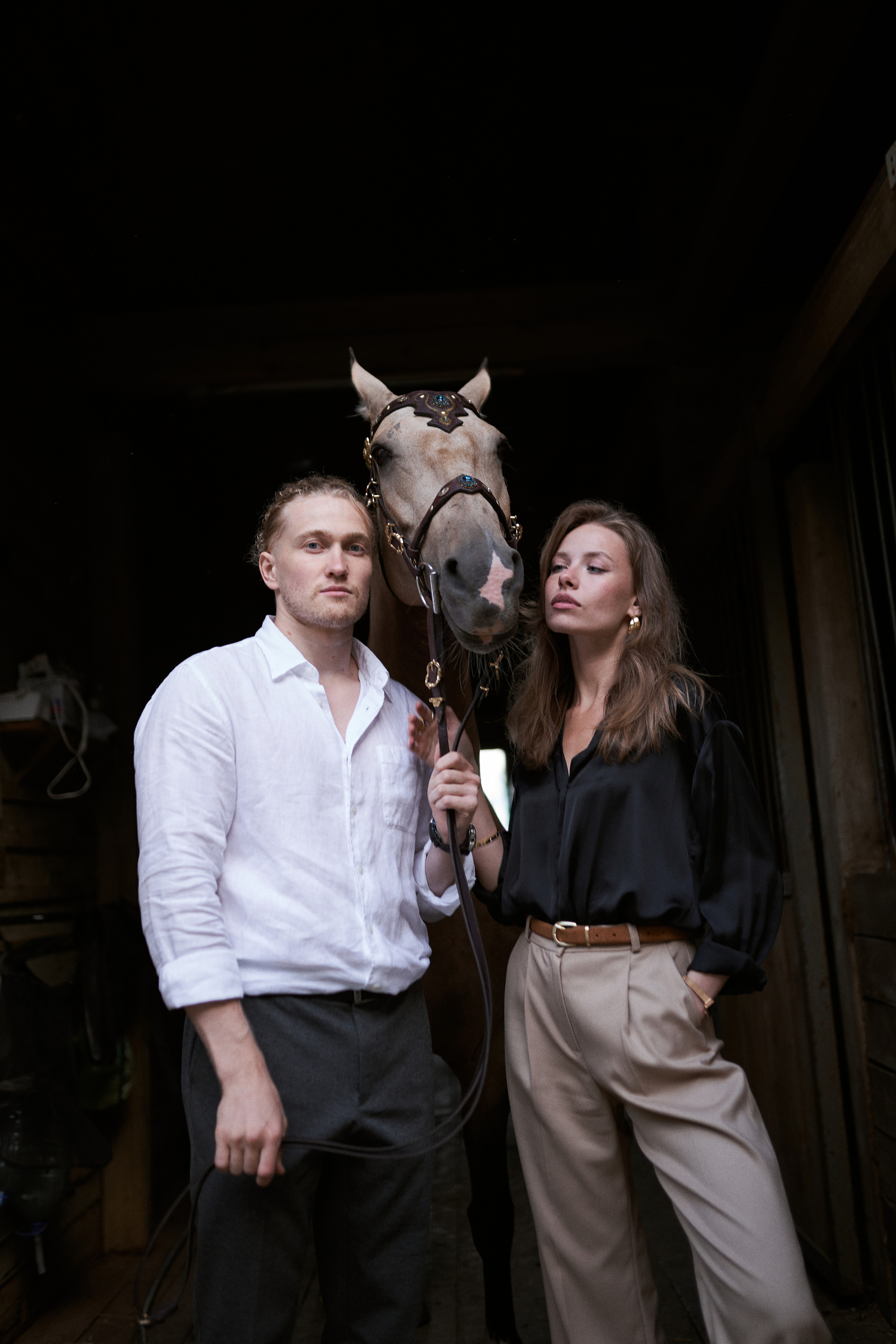 Алина и Макс в КК «Каприоль». Фотосессии с лошадьми в Москве, Новосибирске