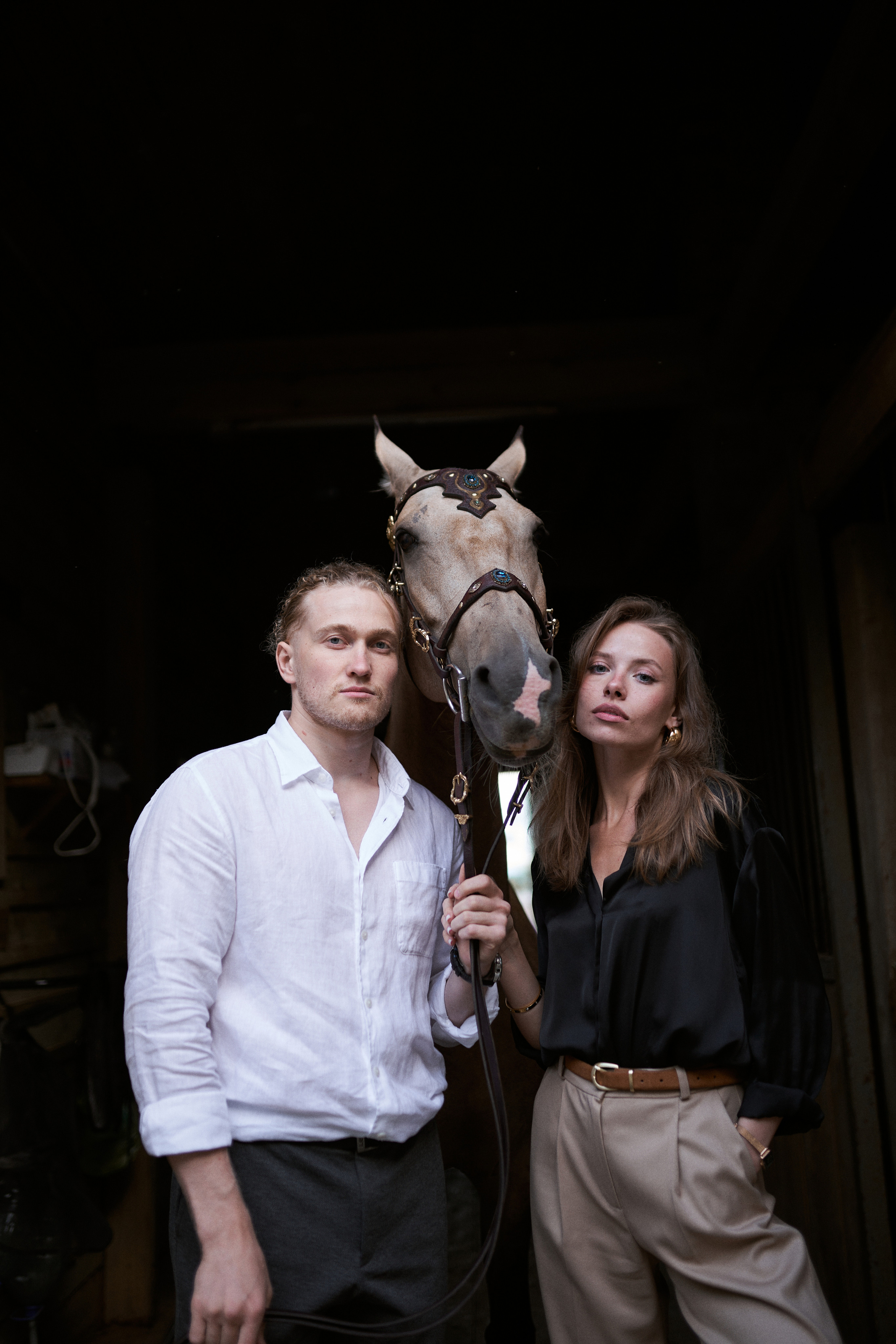 Алина и Макс в КК «Каприоль». Фотосессии с лошадьми в Москве, Новосибирске