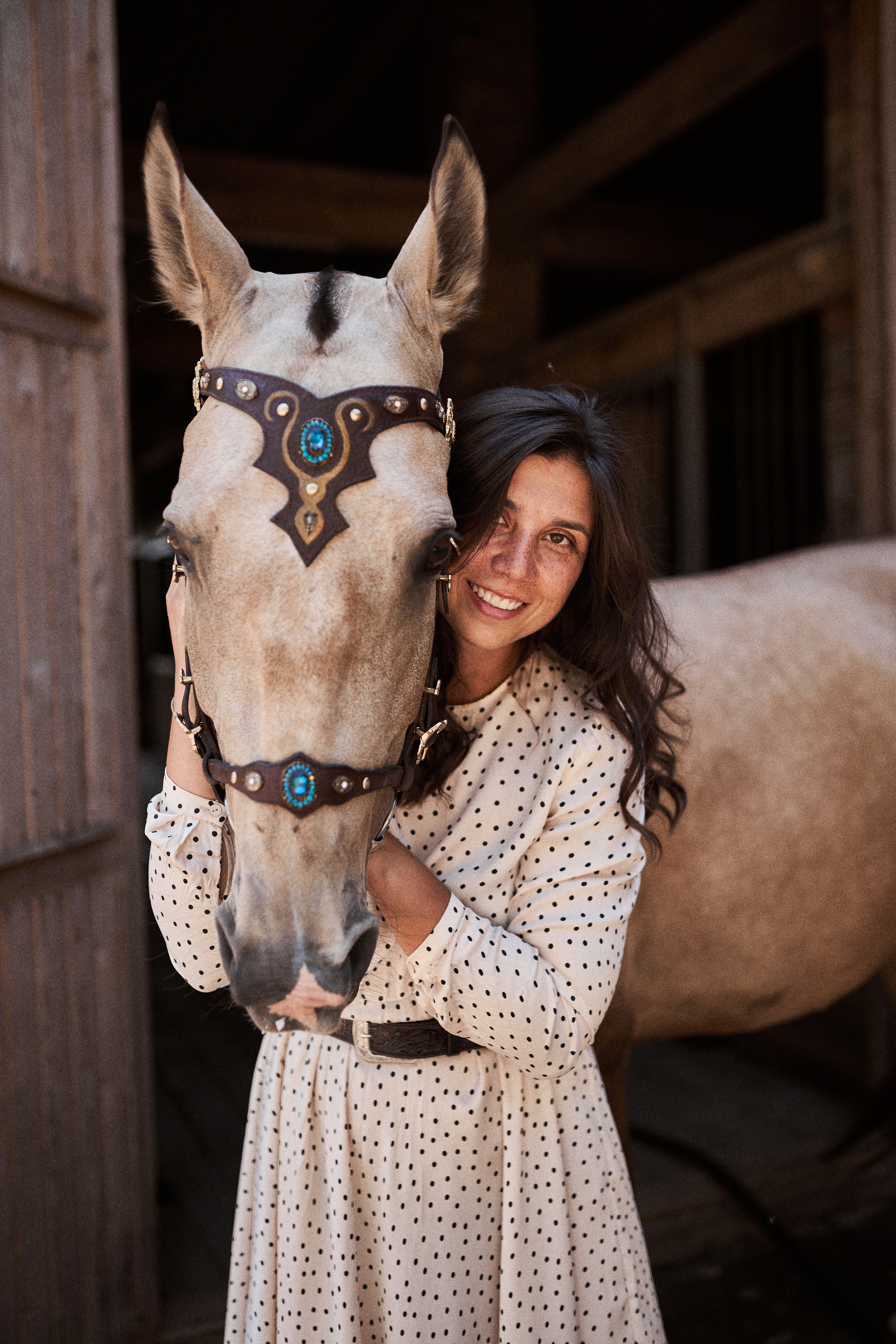 Дарья и ахалтекинцы. Конный клуб Каприоль. Фотосессии с лошадьми в Москве, Новосибирске