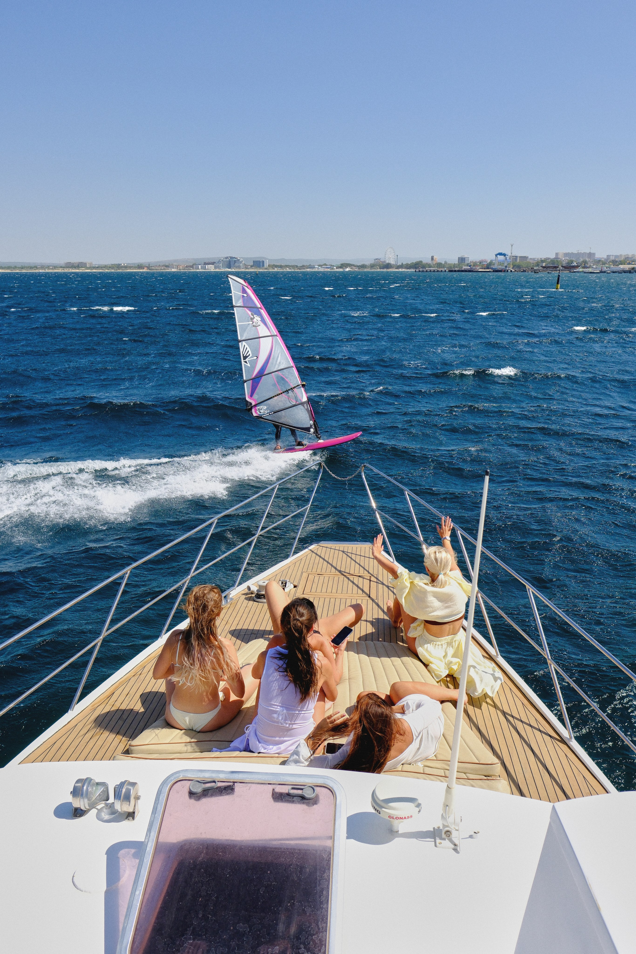 Девичник на яхте. Фотограф в Анапе и Краснодаре Тина