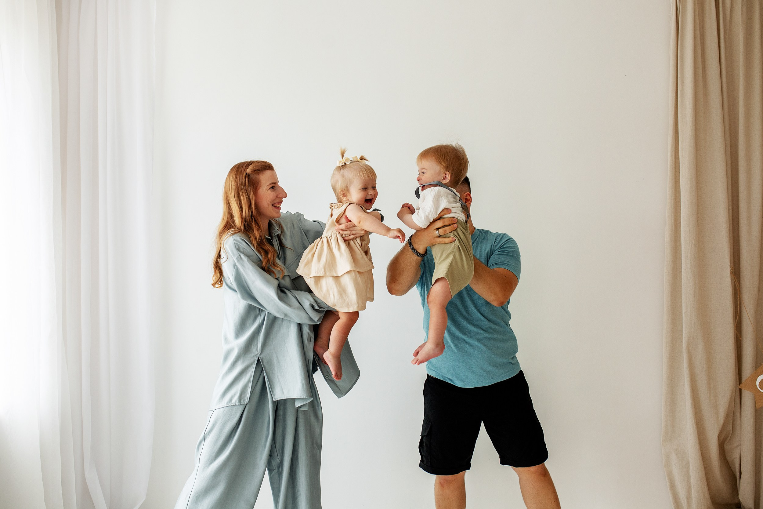 ВАРЯ и ИЛЬЯ 1 год. Фотограф новорожденных Оксана Полевская