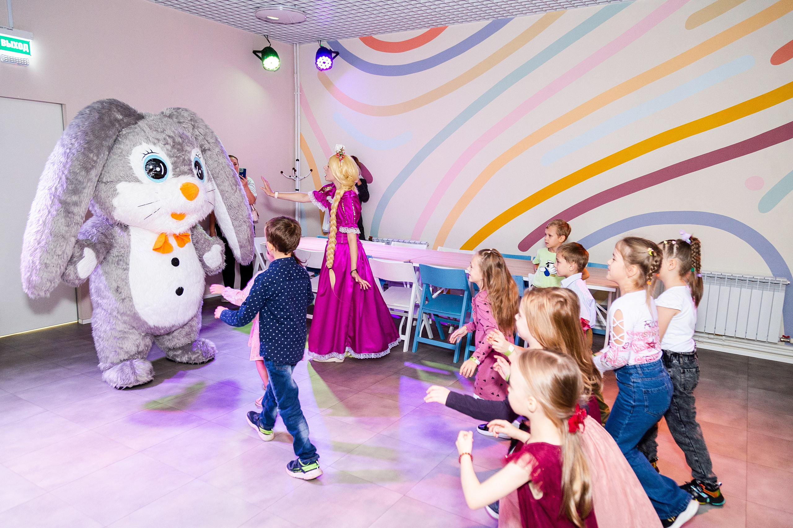 Лиде и Лизе 6 лет. Детский фотограф видеограф в Хабаровске Михаил Орлов