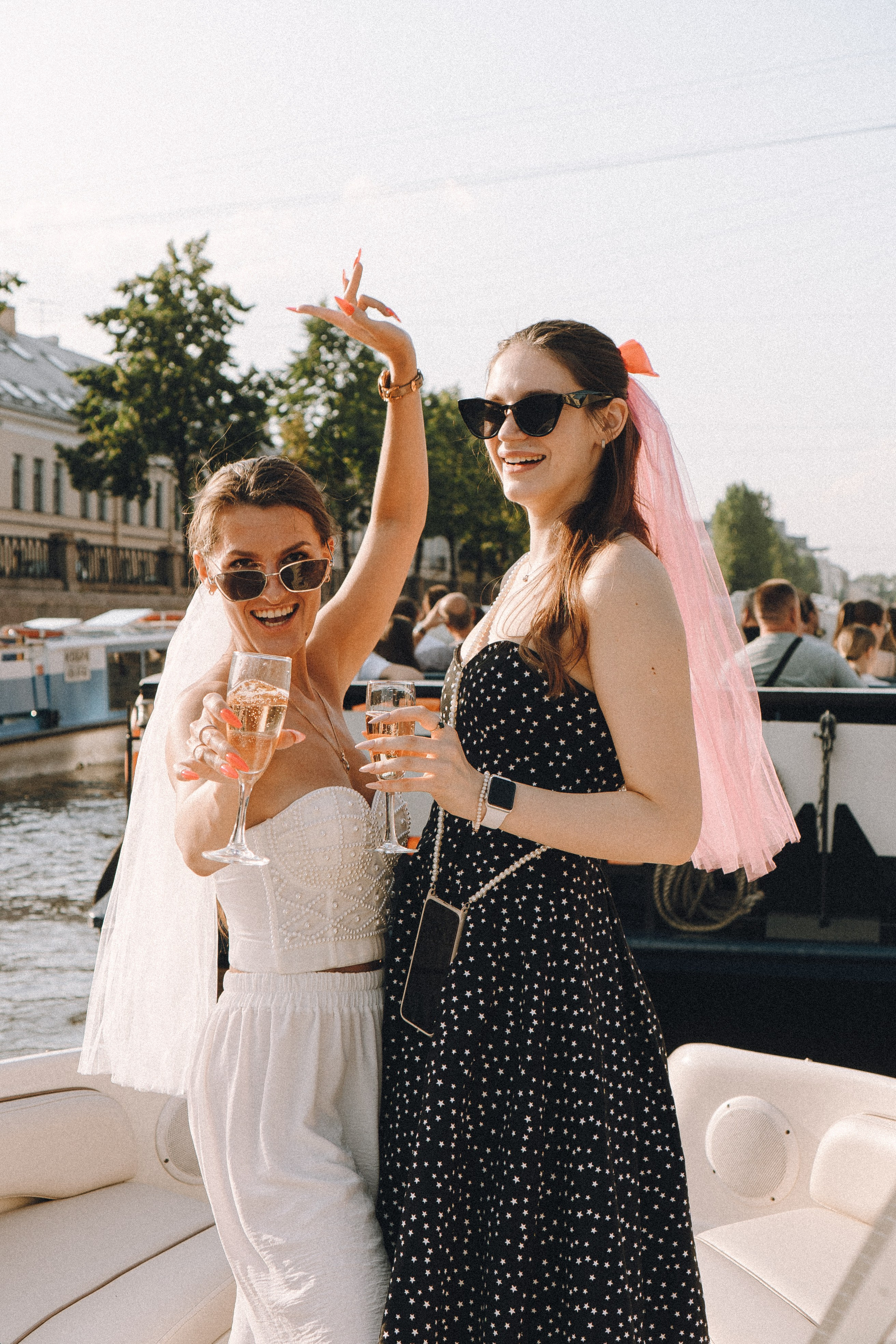 ДЕВИЧНИК НА КАТЕРЕ. Профессиональный фотограф, Санкт-Петербург — Виктория Богомолова